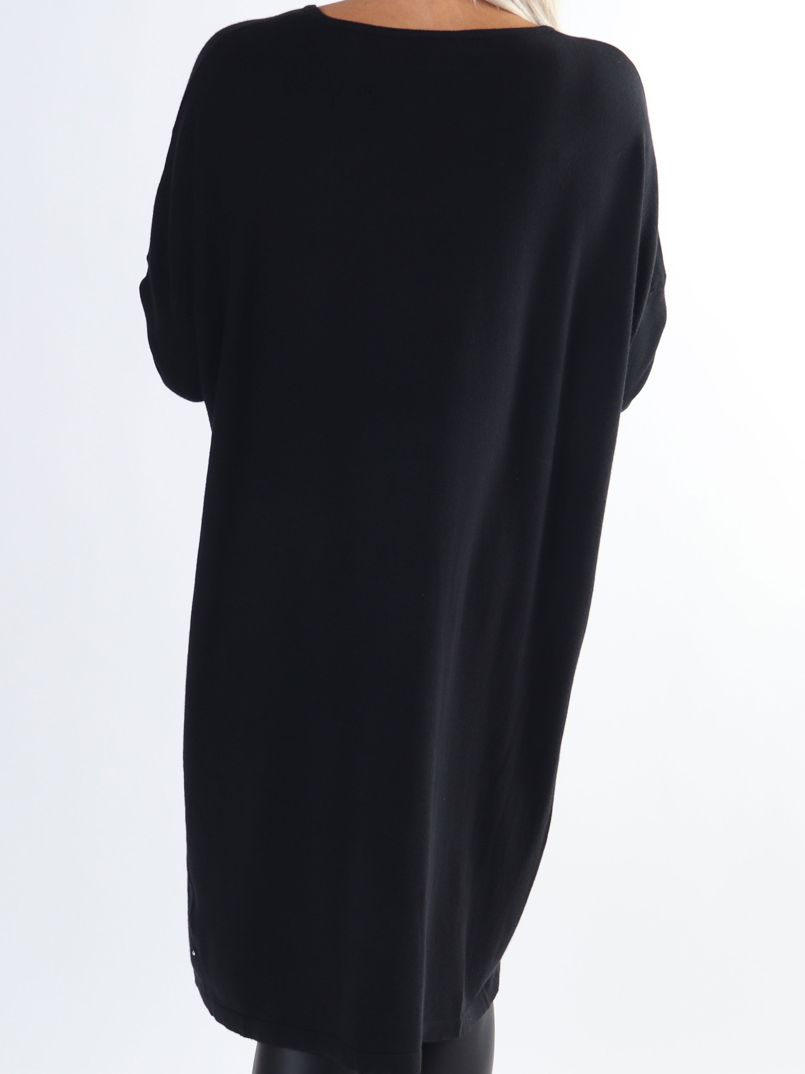 Elisa - Blød plus size strikkjole pyntet med små sten