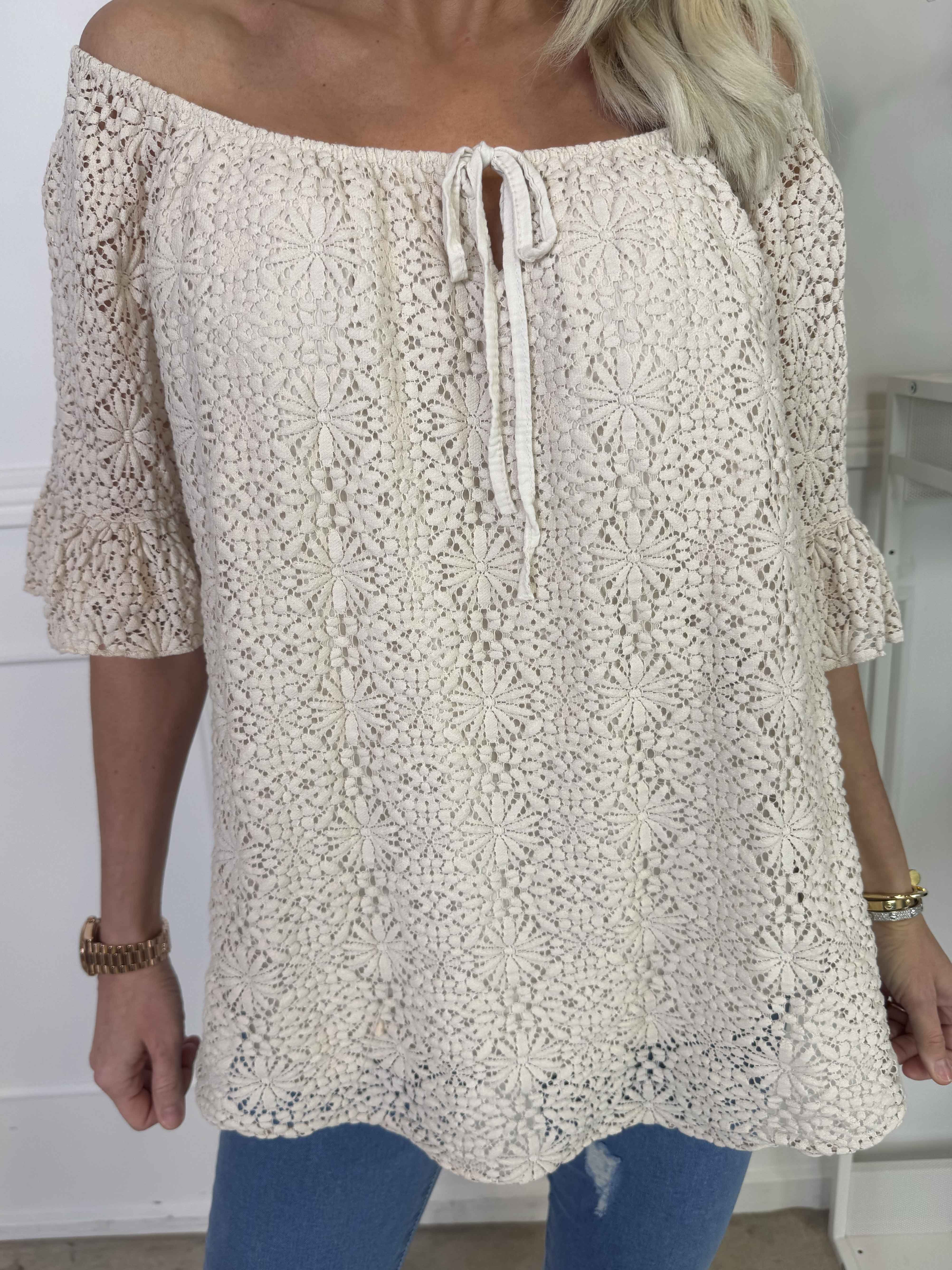 Elisa - Tunika i bomuld med blonde foran og elastikkant i udskæringen