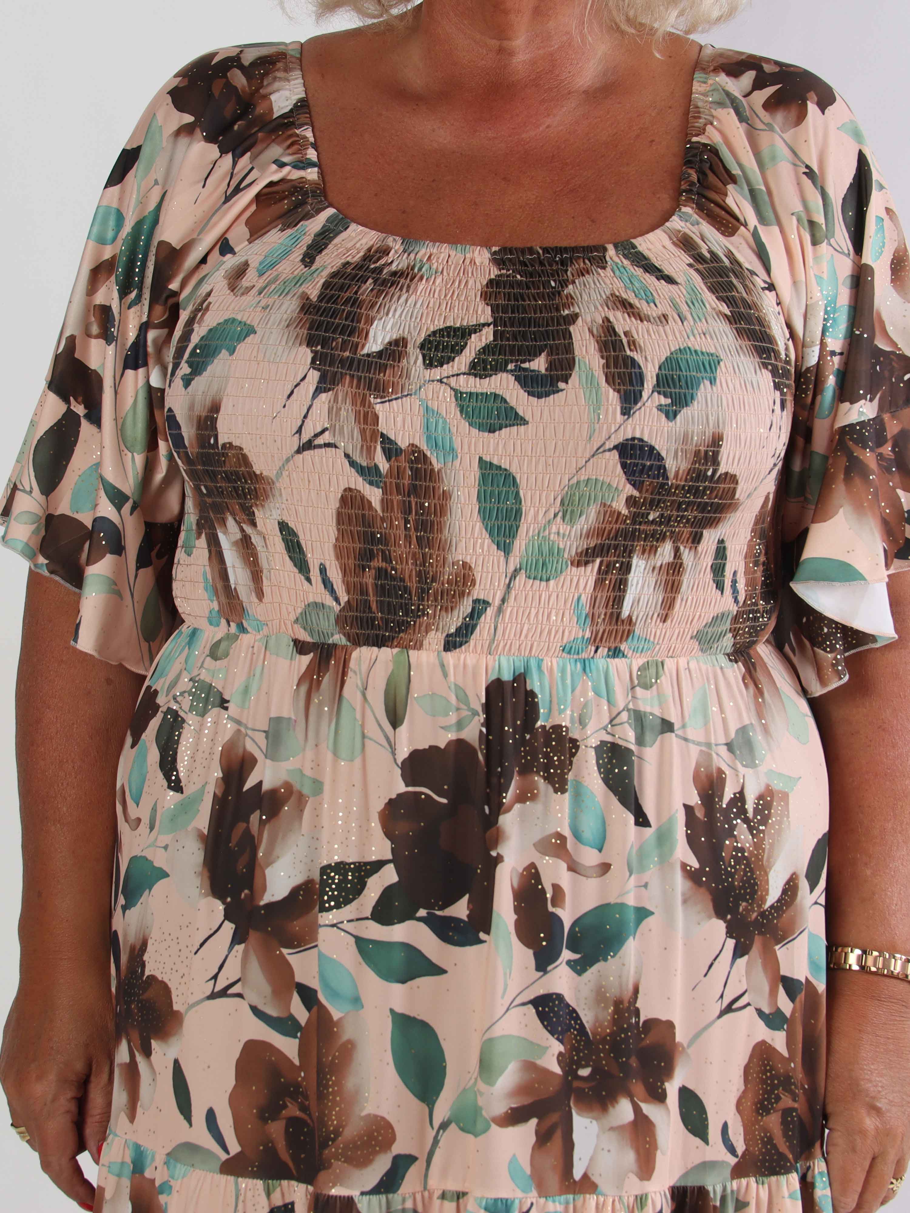 Elna Fiore - Blomstret elastisk plus size kjole med smock over brystet