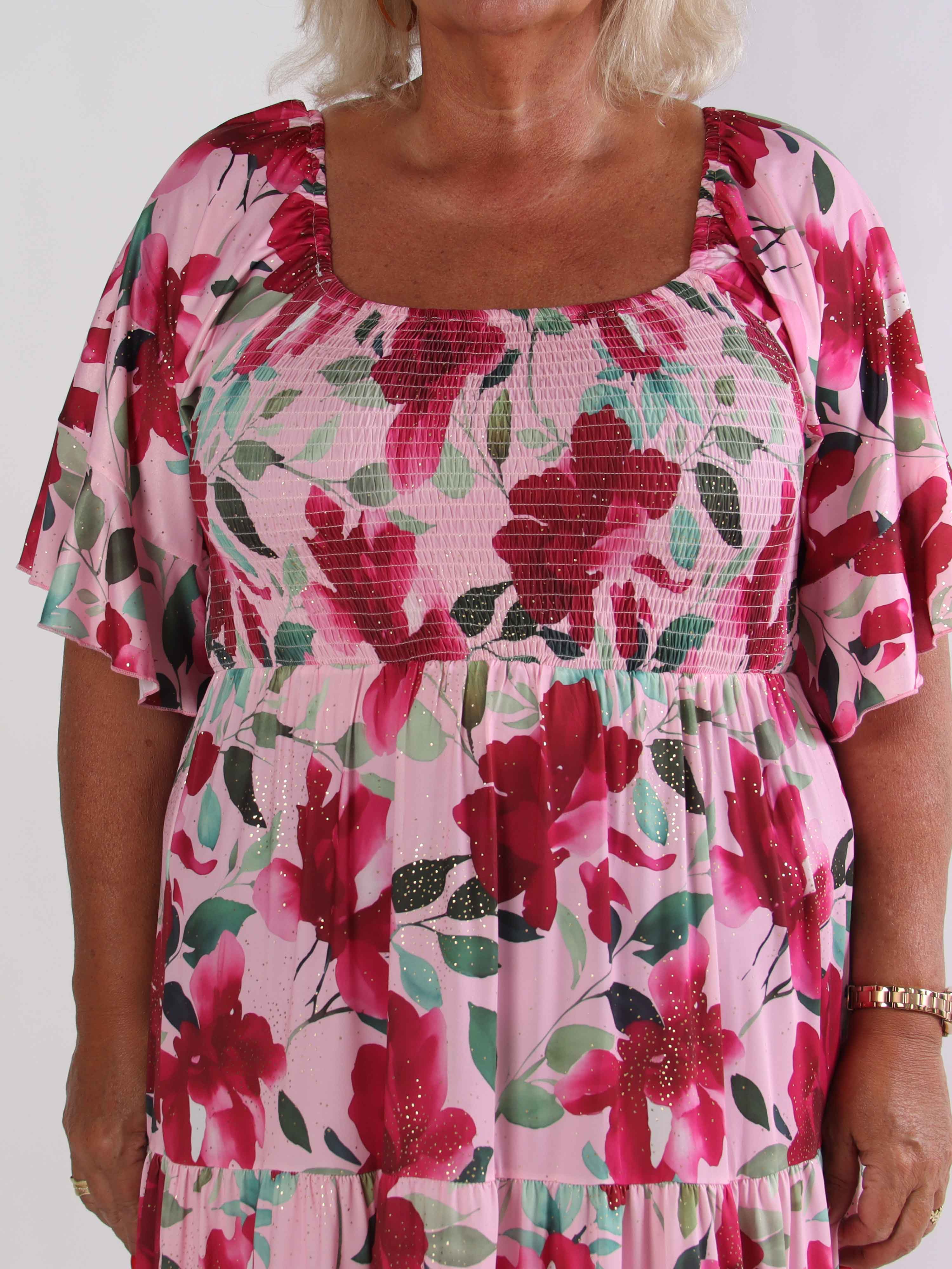 Elna Fiore - Blomstret elastisk plus size kjole med smock over brystet