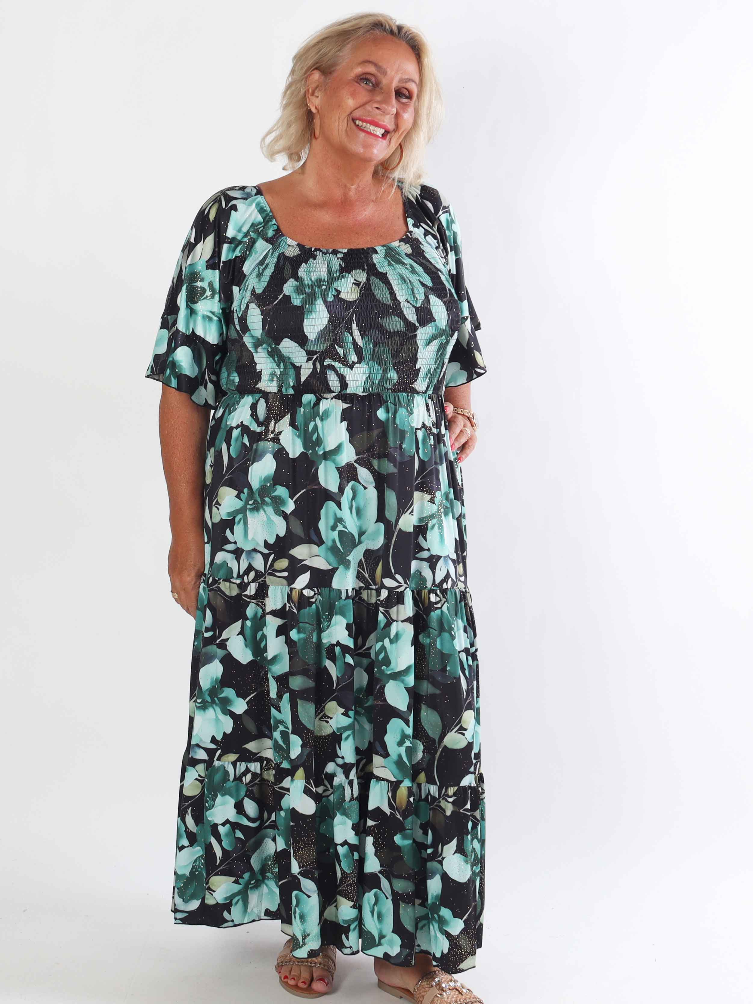 Elna Fiore - Blomstret elastisk plus size kjole med smock over brystet