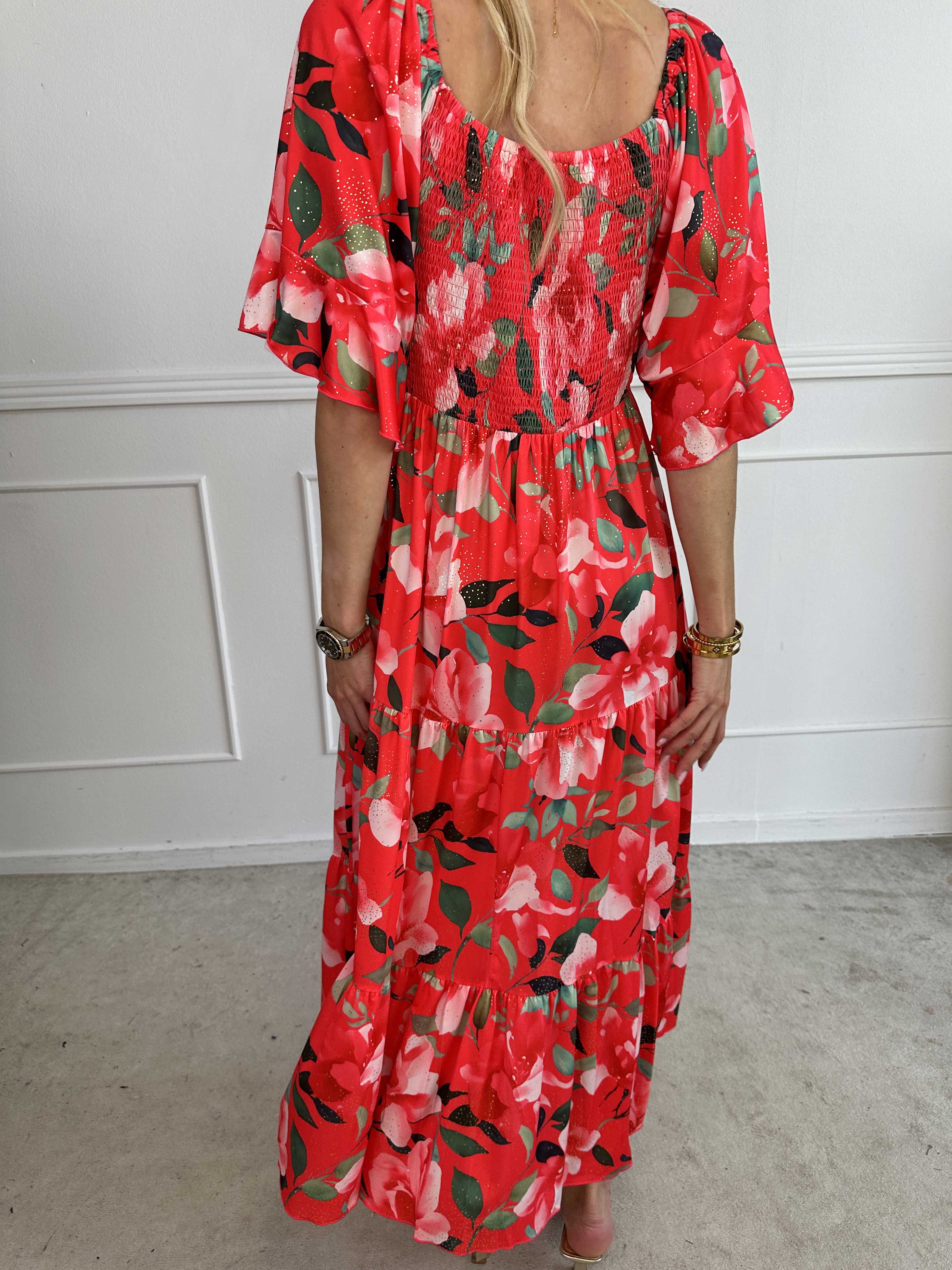 Elna Fiore - Blomstret elastisk kjole med smock over brystet