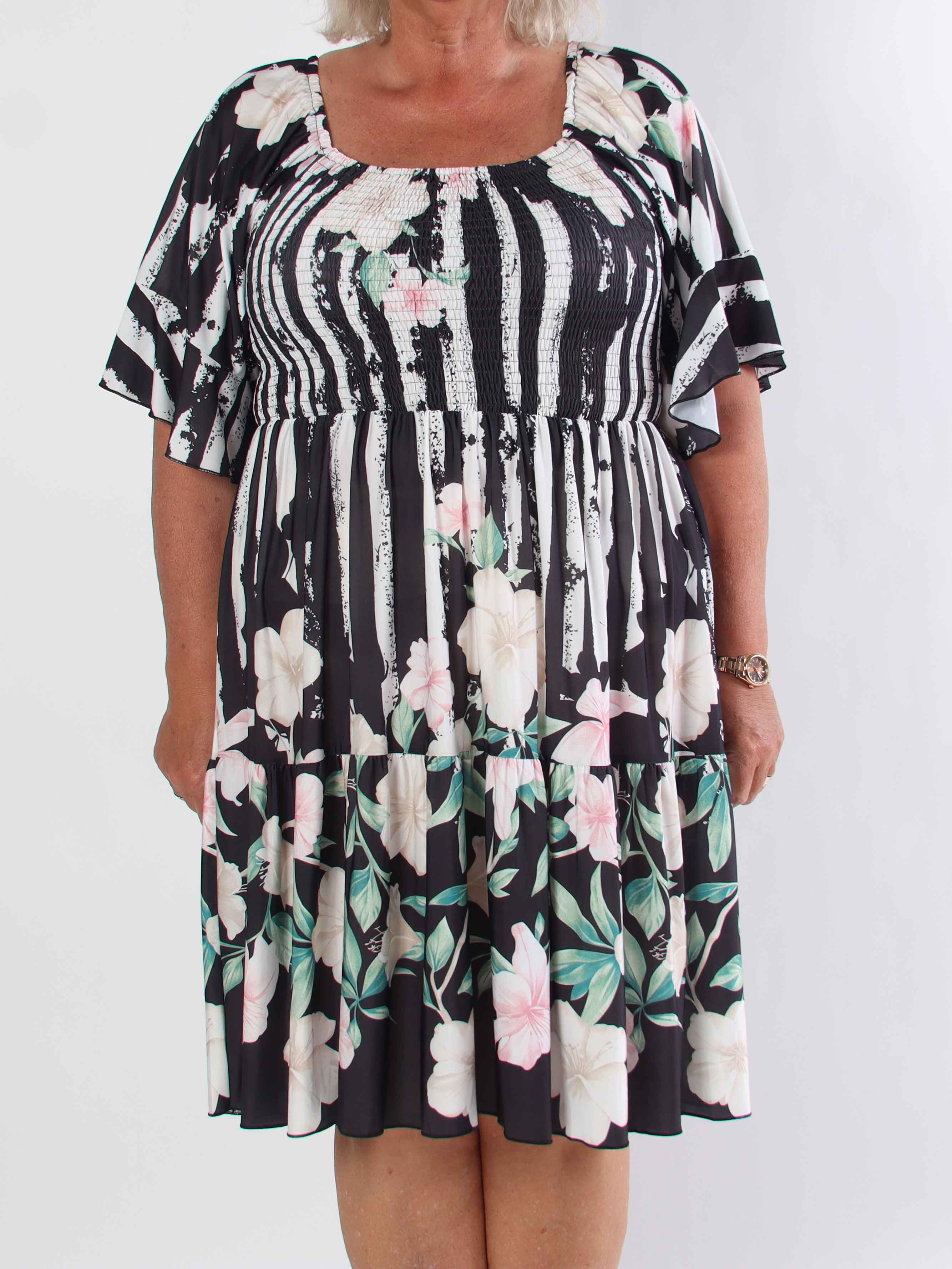 Elna Floral Stripe Short - Elastisk plus size kjole med smock over brystet