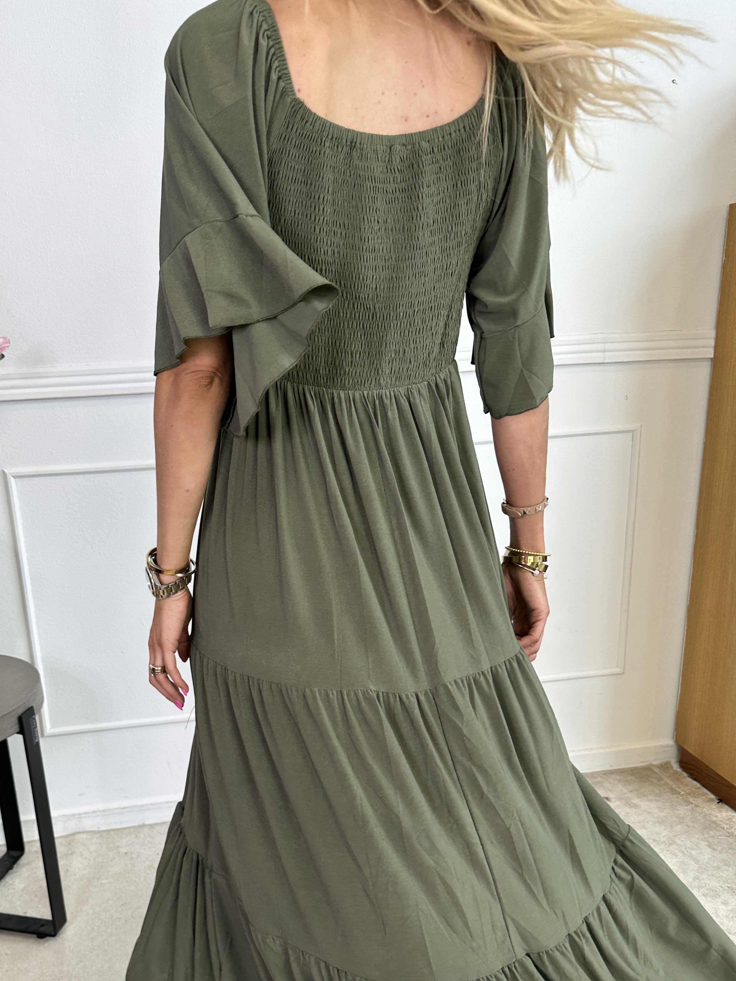 Elna Plain - Lang elastisk plain kjole med smock over brystet