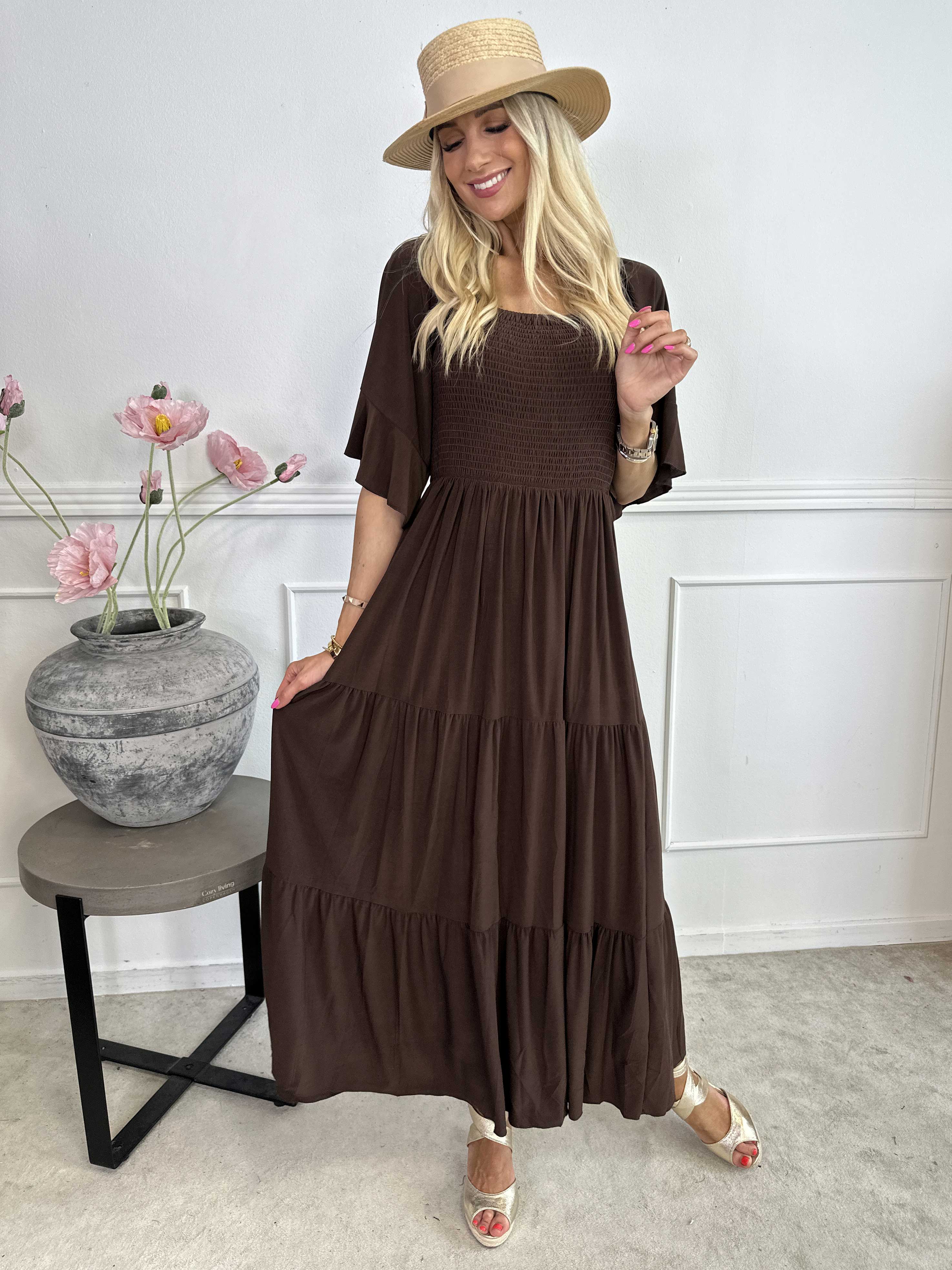 Elna Plain - Lang elastisk plain kjole med smock over brystet