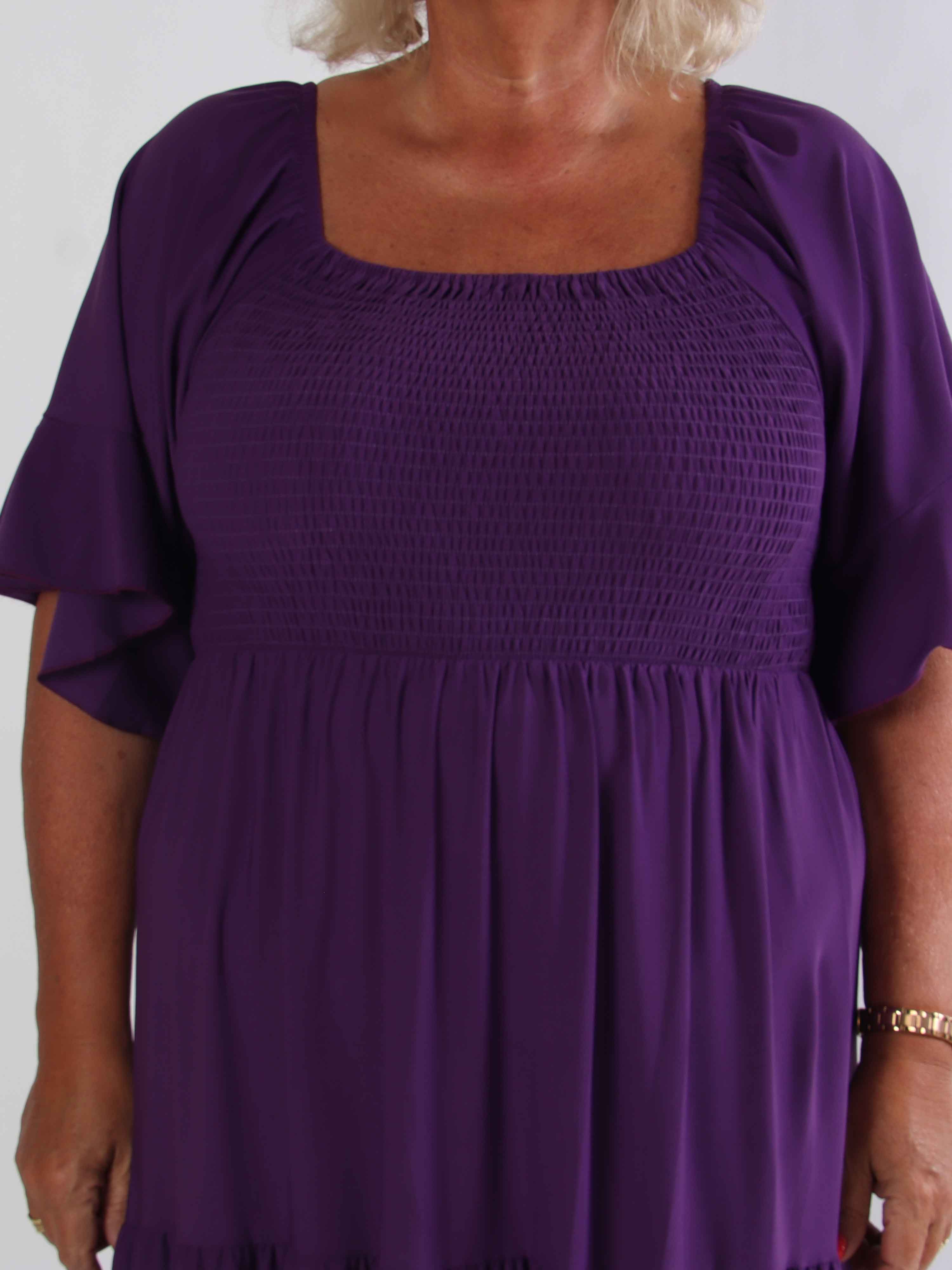 Elna Plain - Elastisk plain plus size kjole med smock over brystet