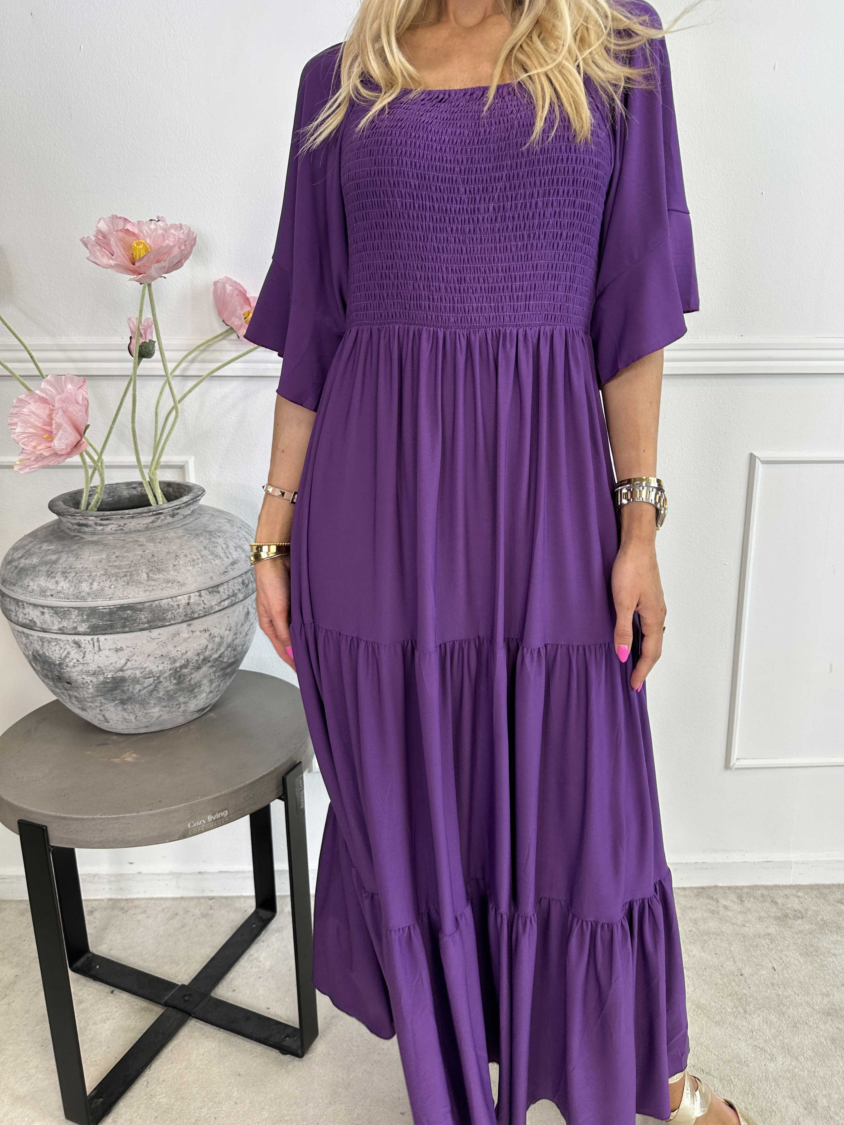 Elna Plain - Lang elastisk plain kjole med smock over brystet