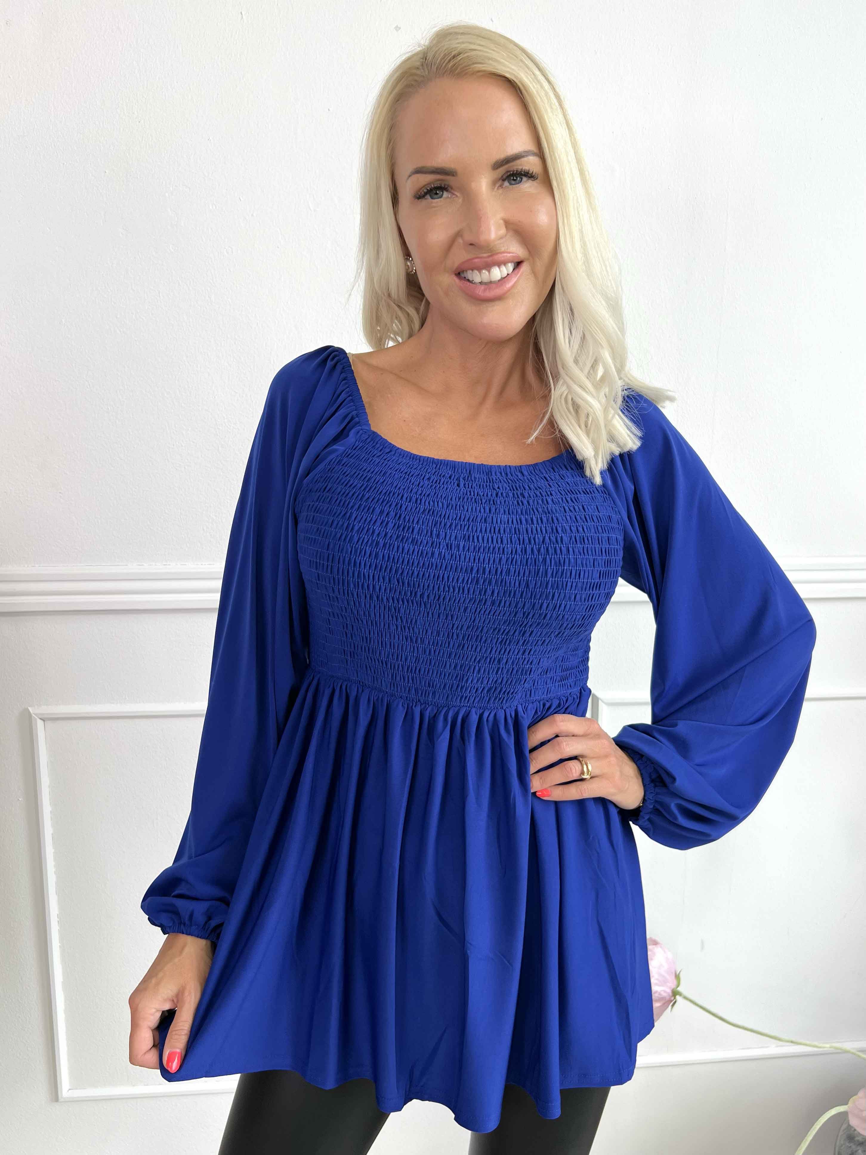 Elna Plain Shirt L/S - Elastisk bluse med smock over brystet