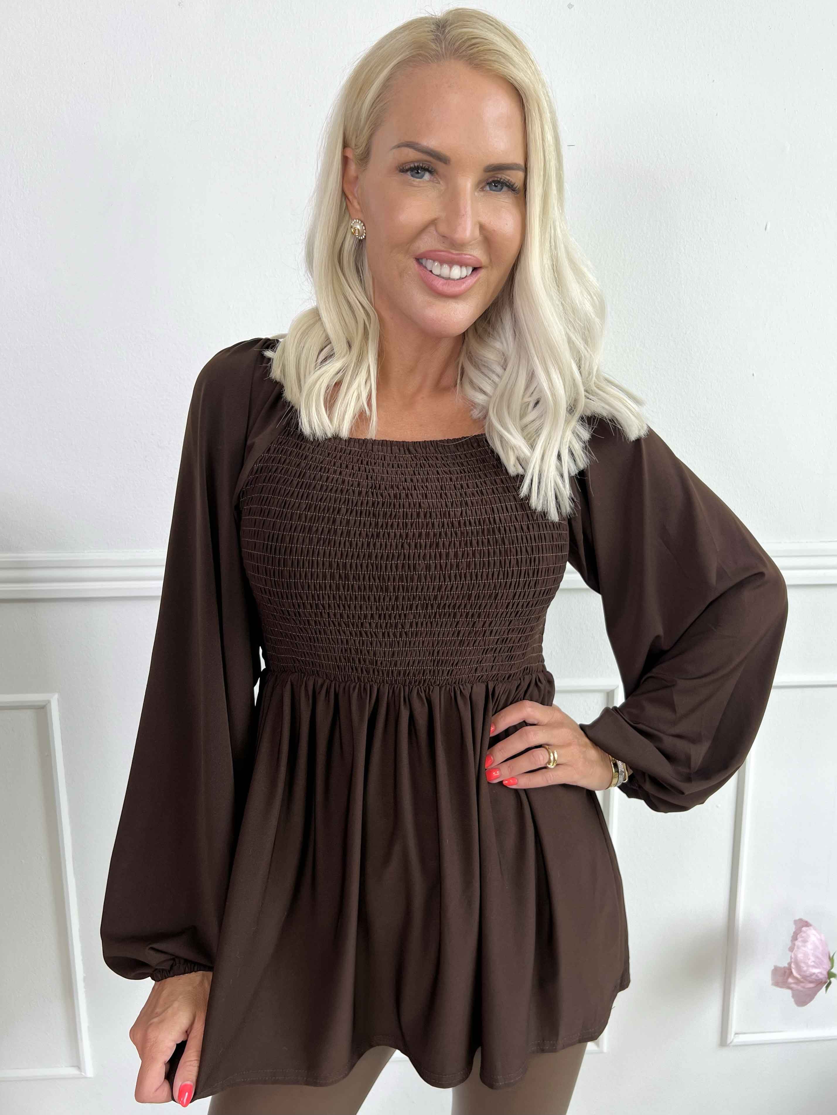 Elna Plain Shirt L/S - Elastisk bluse med smock over brystet