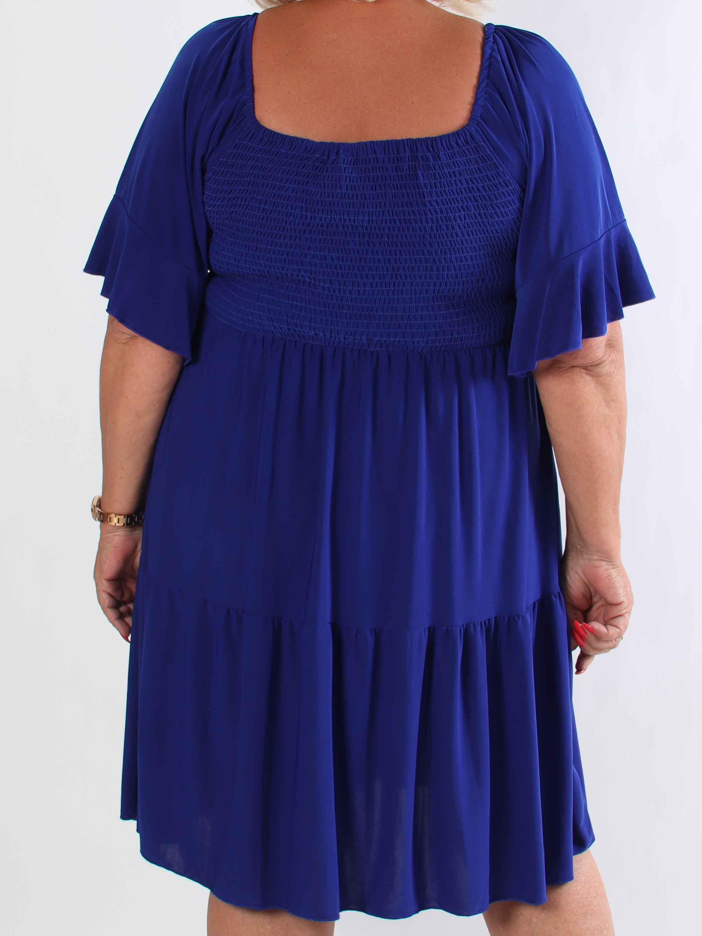 Elna Plain Short - Elastisk plain plus size kjole med smock over brystet