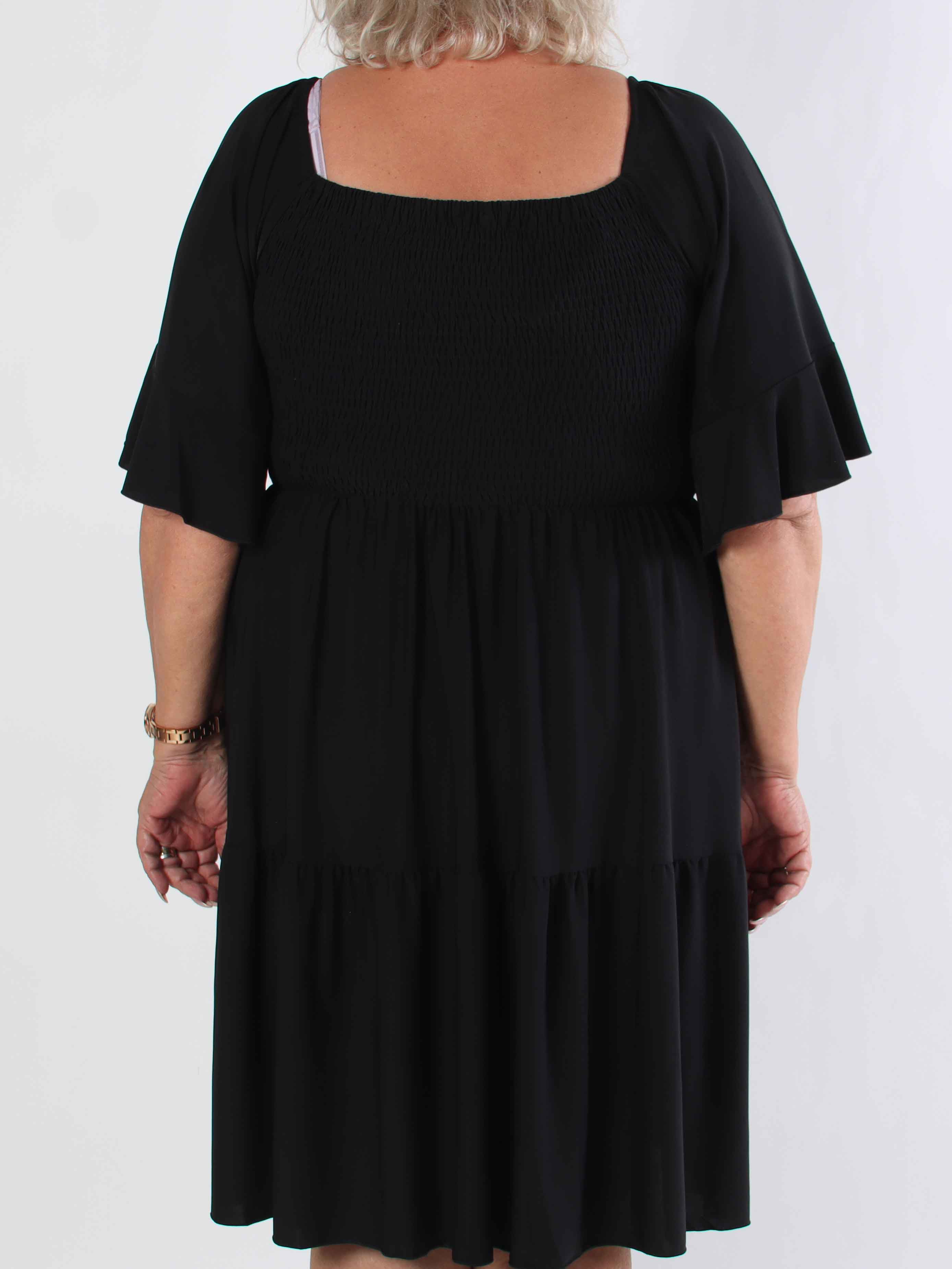 Elna Plain Short - Elastisk plain plus size kjole med smock over brystet