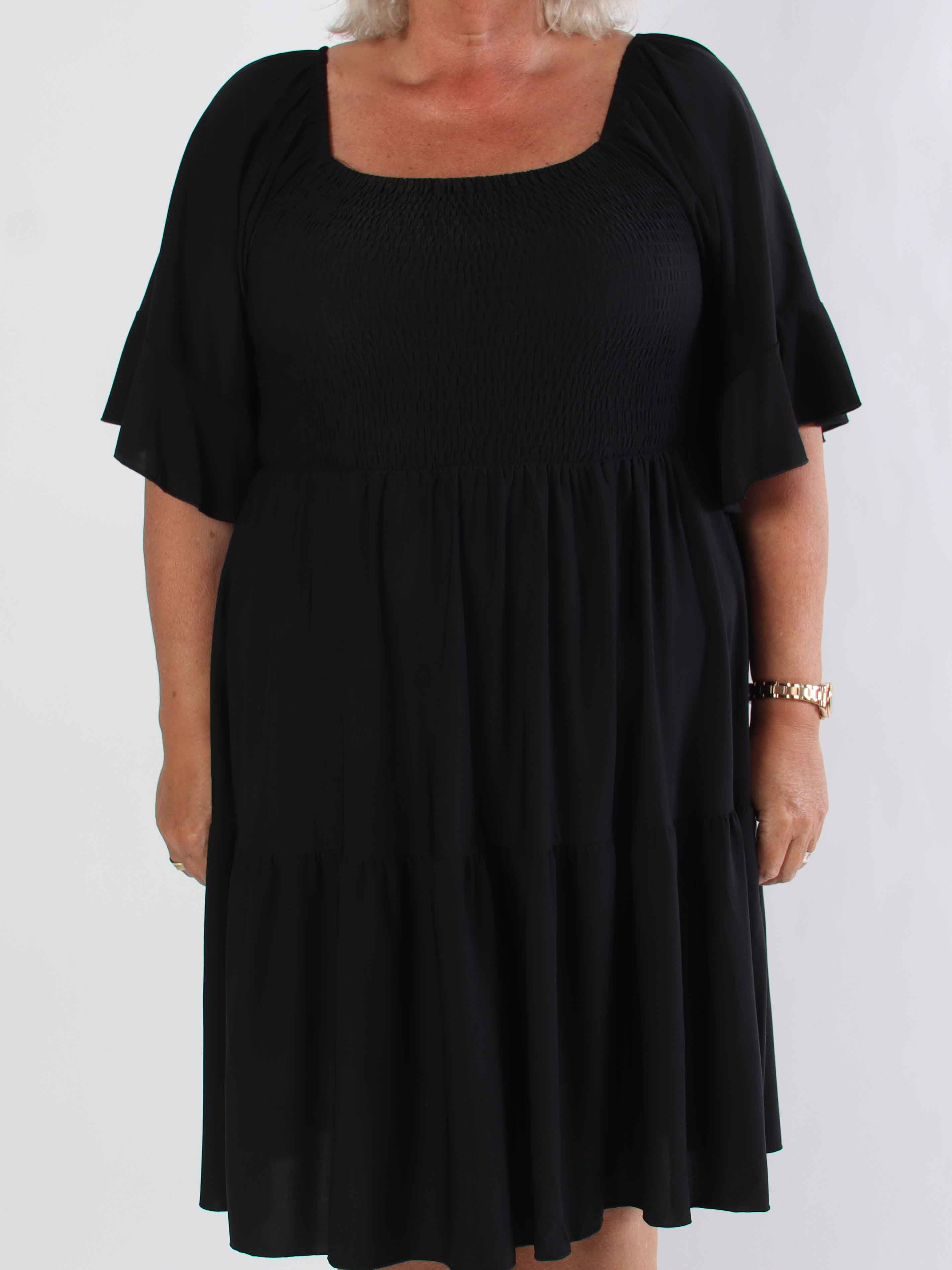 Elna Plain Short - Elastisk plain plus size kjole med smock over brystet