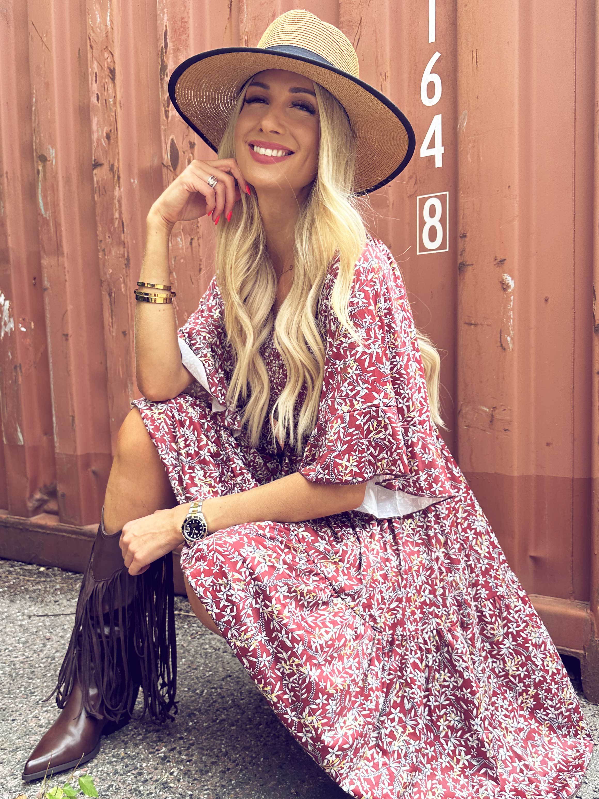 Elna Small Flower Short - Blomstret elastisk kjole med smock over brystet