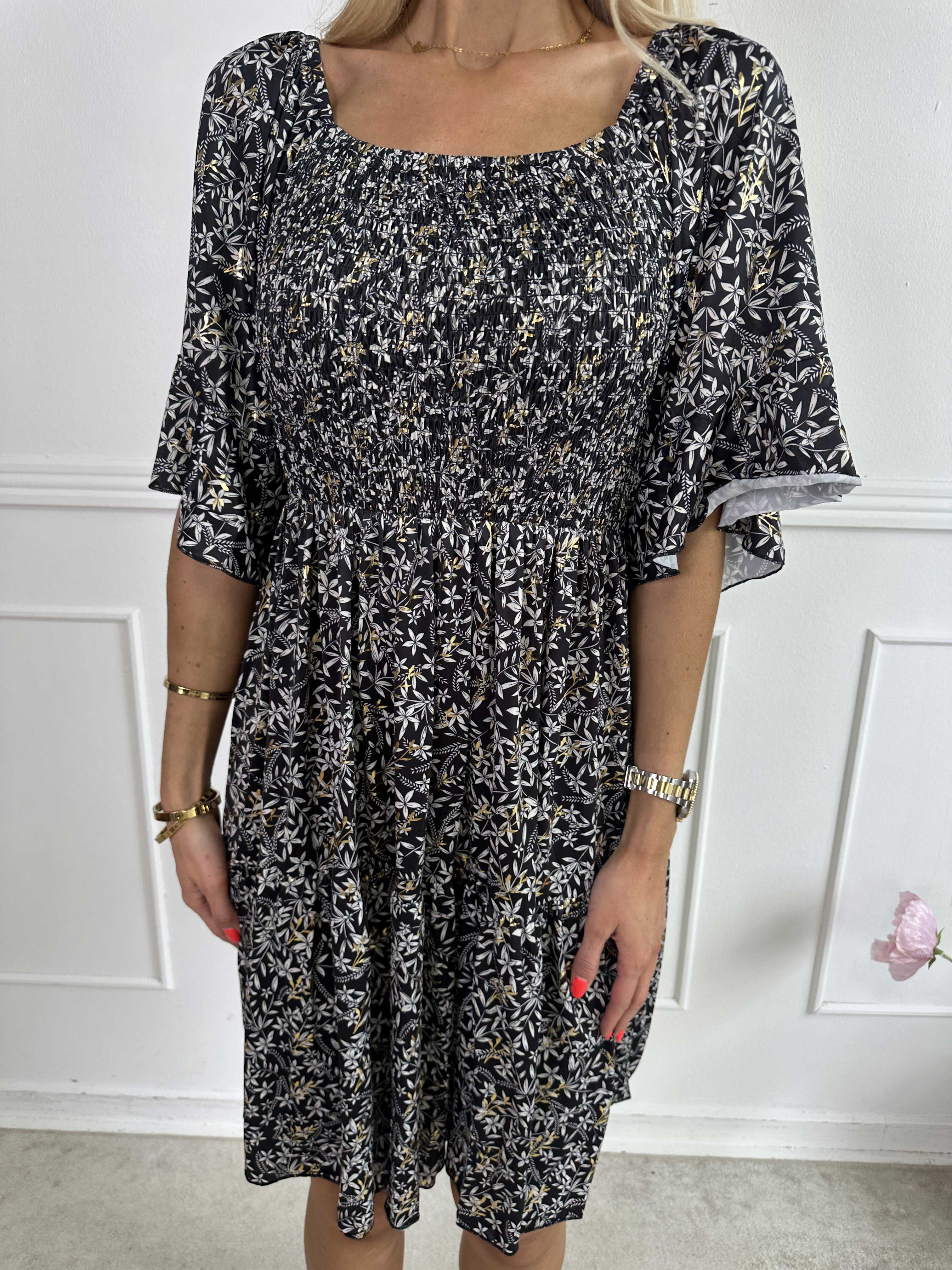 Elna Small Flower Short - Blomstret elastisk kjole med smock over brystet