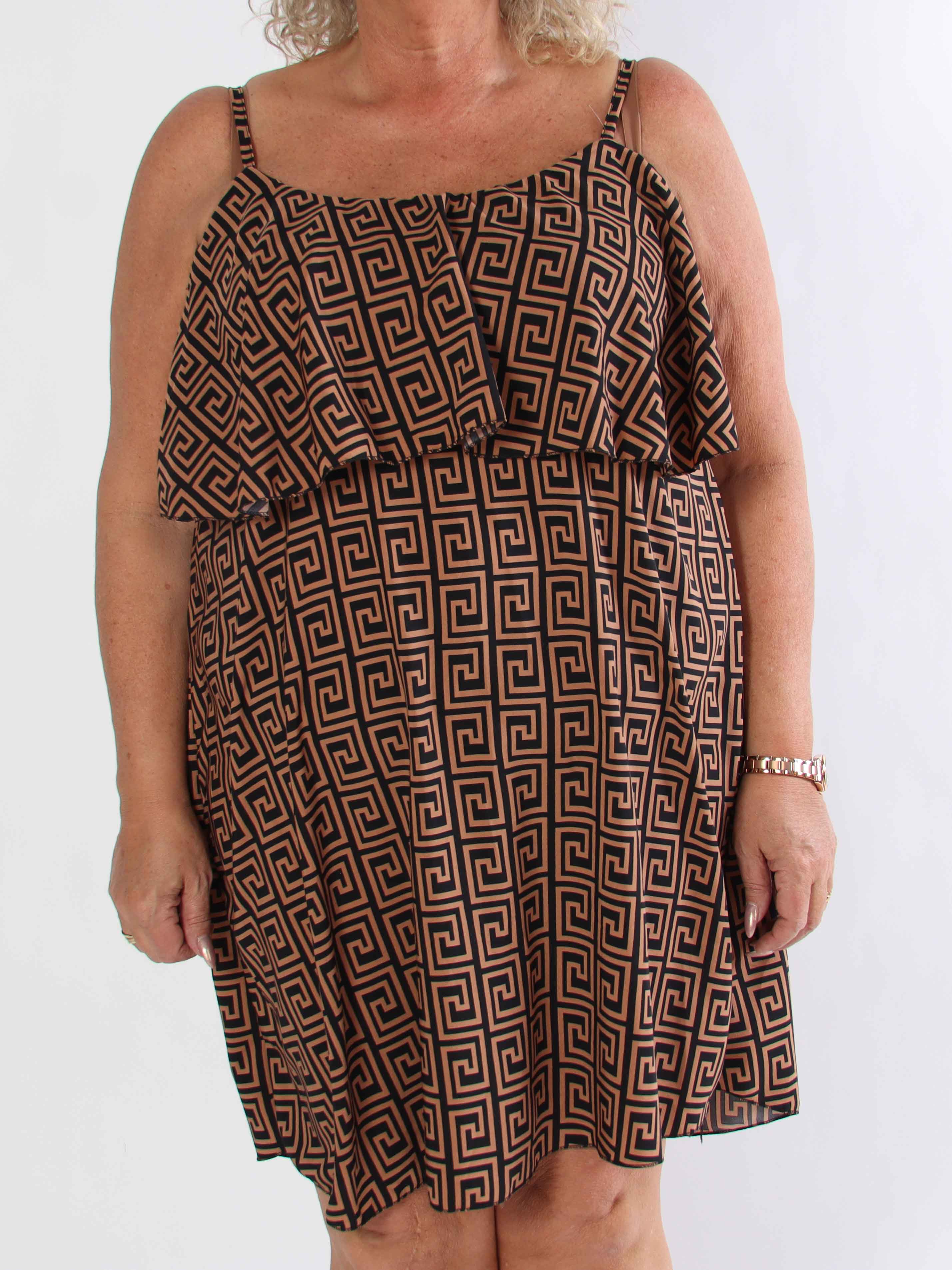 Elodie - Plus size sommerkjole i dyreprint med flæsekant