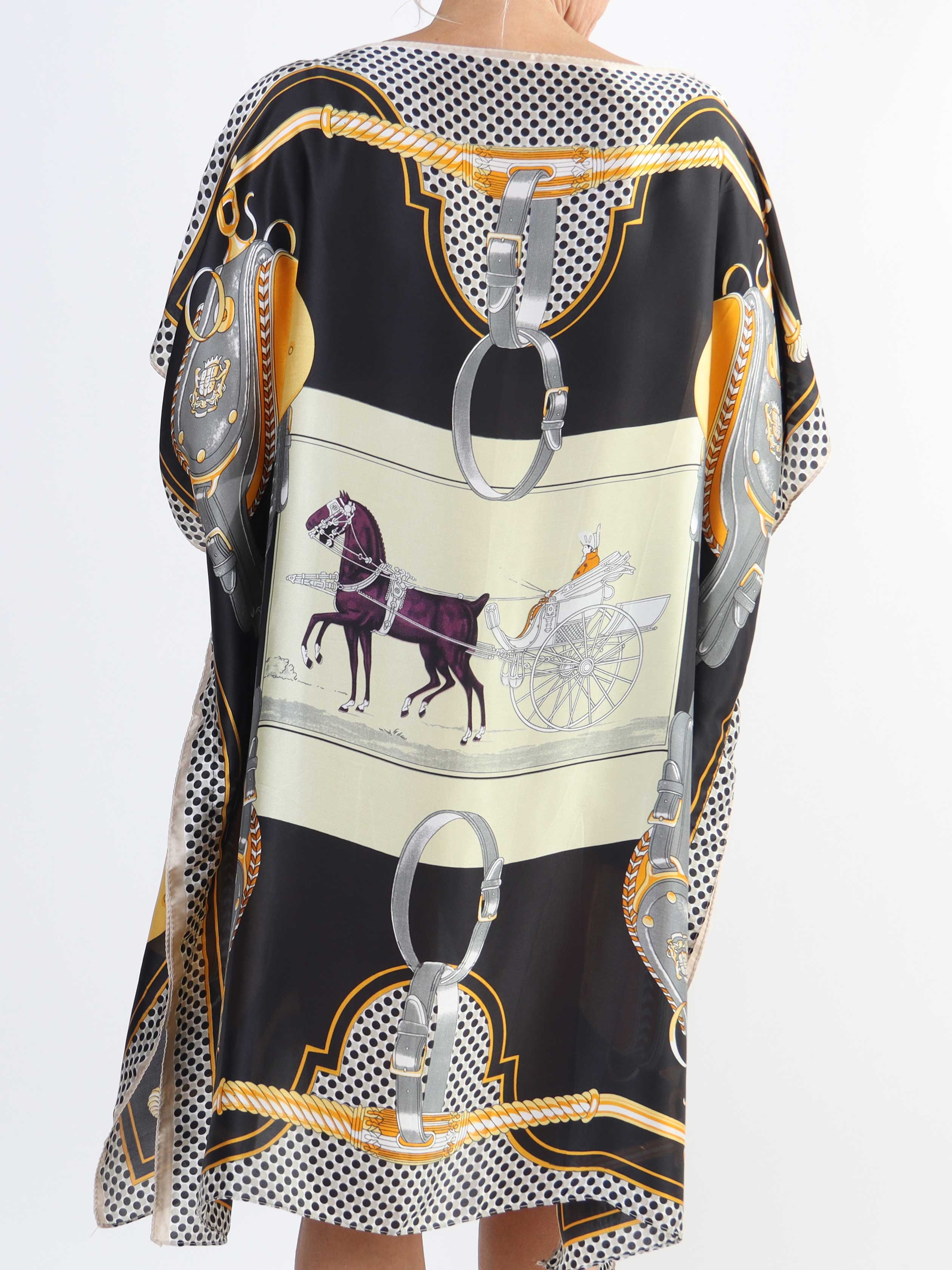 Emily - Let og luftig plus size tunika i viskose og silke