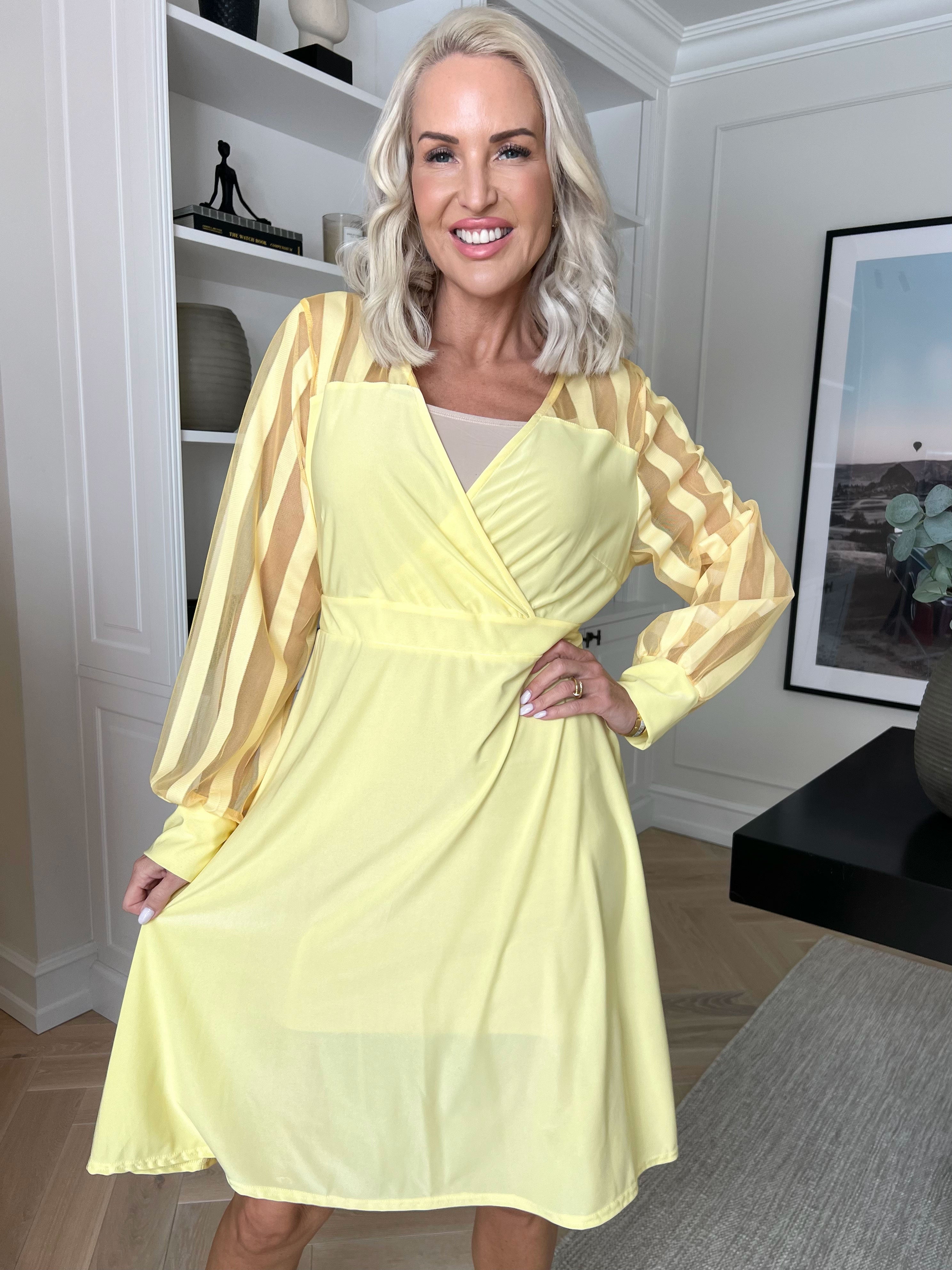 Engel - Kjole med de fineste stribede ærmer i mesh