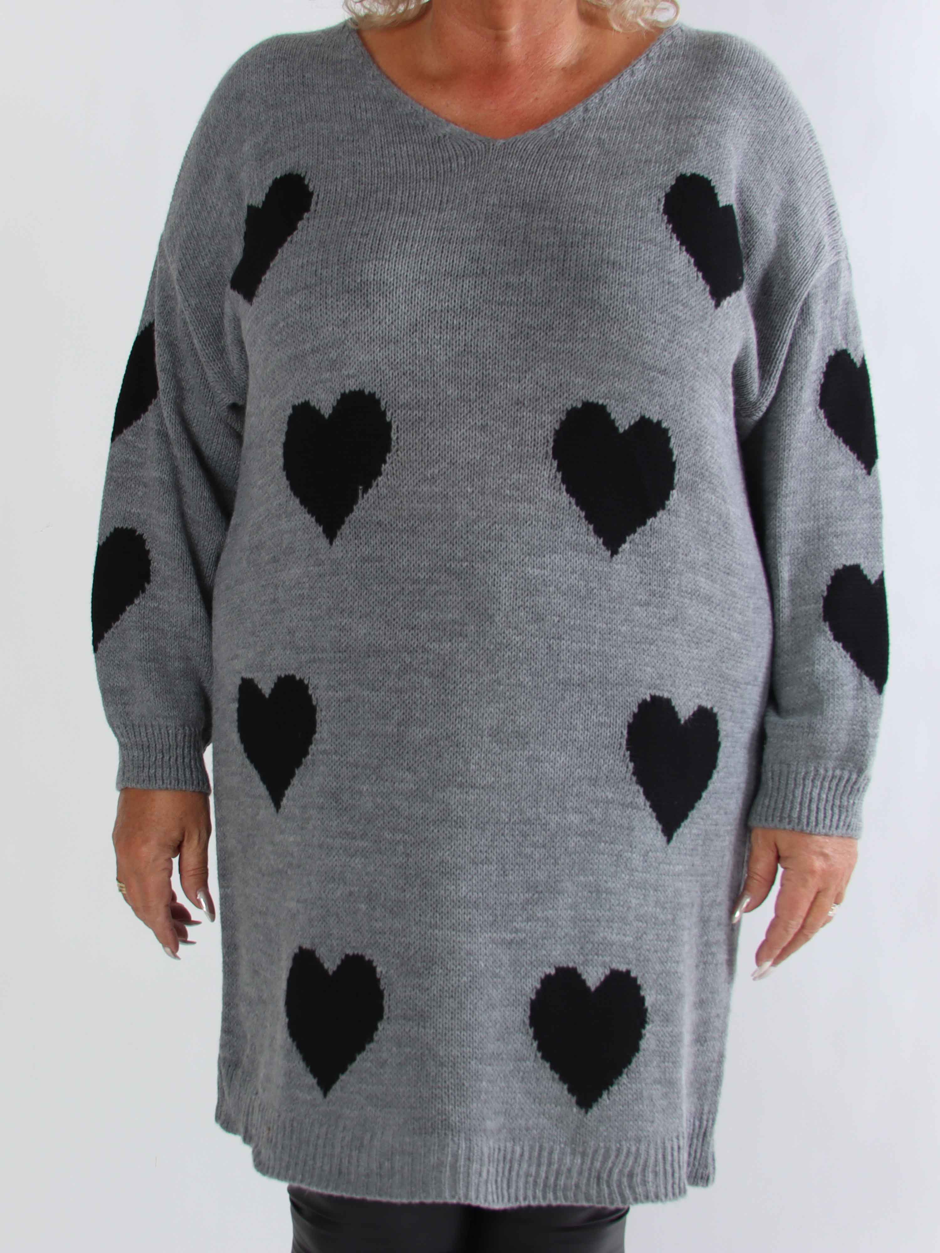 Esly - Plus size strikkjole med hjerter og v-udskæring