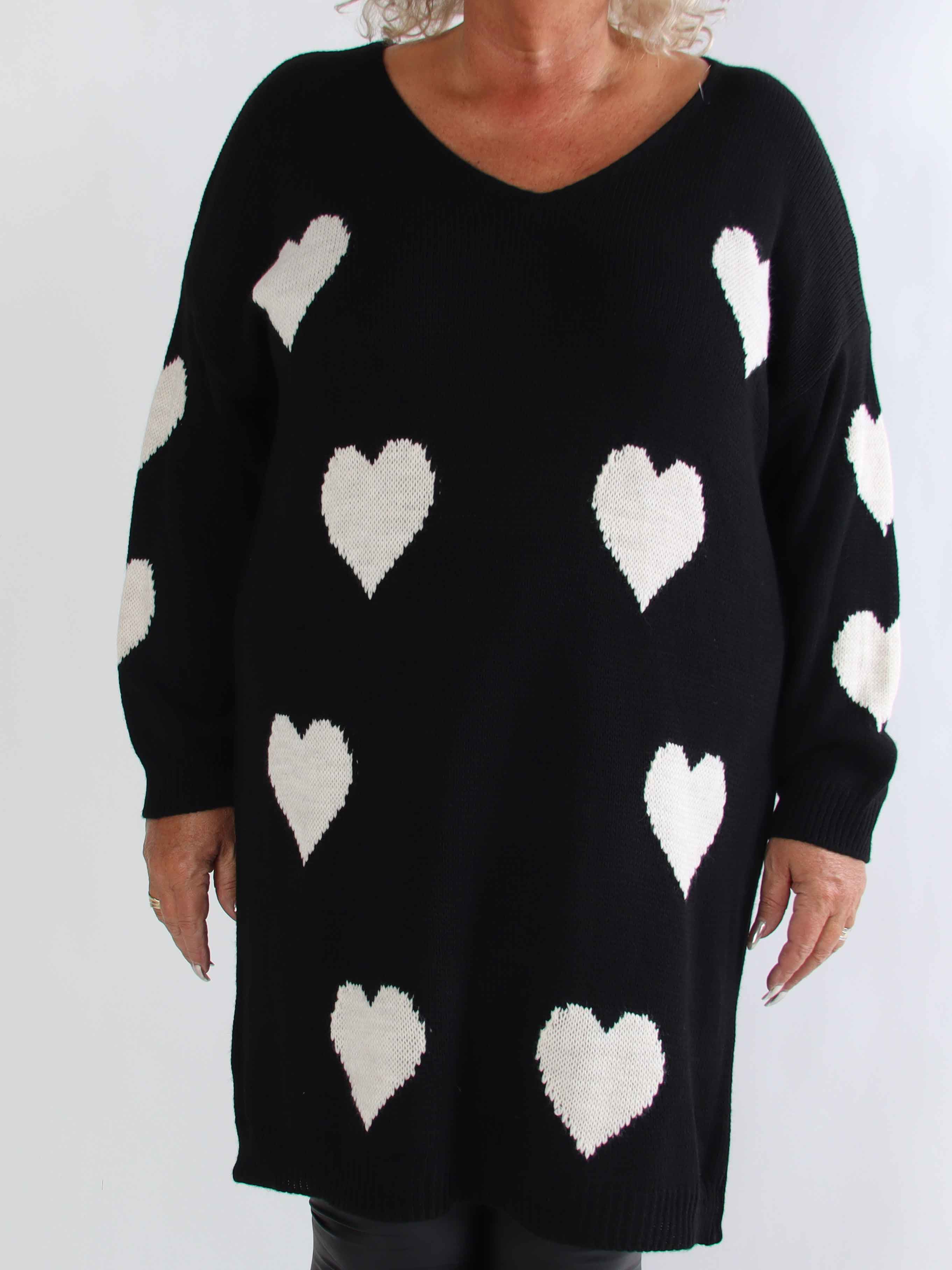 Esly - Plus size strikkjole med hjerter og v-udskæring