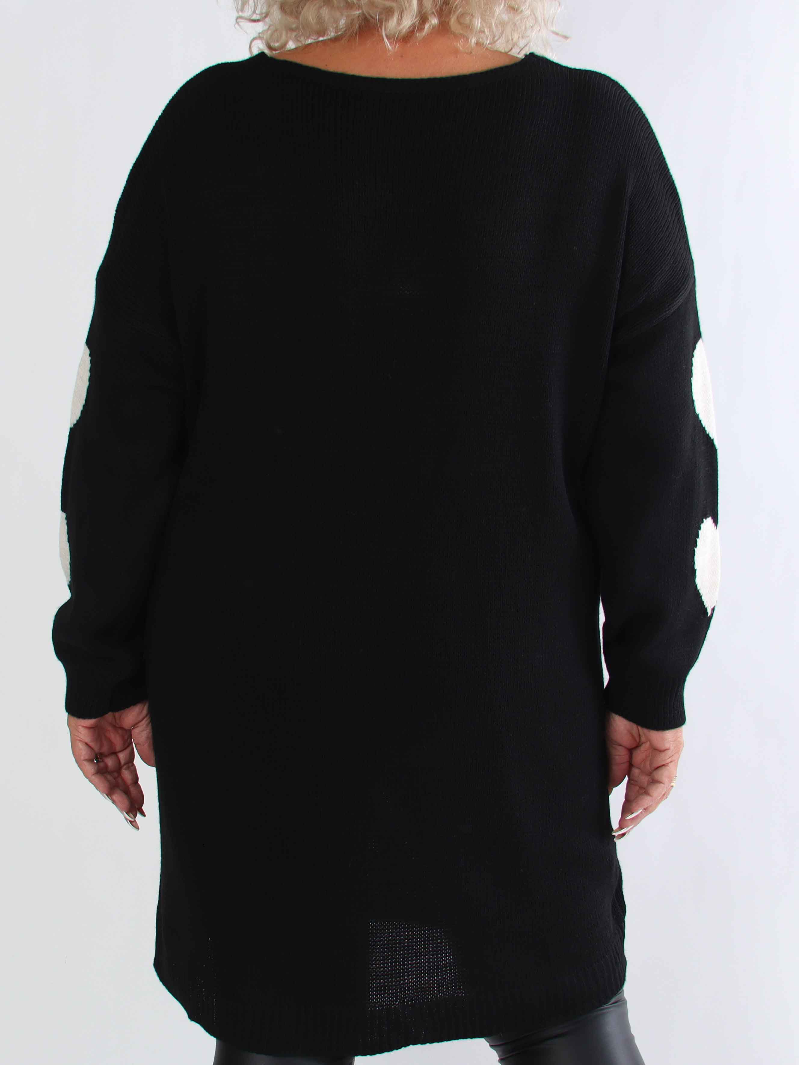 Esly - Plus size strikkjole med hjerter og v-udskæring