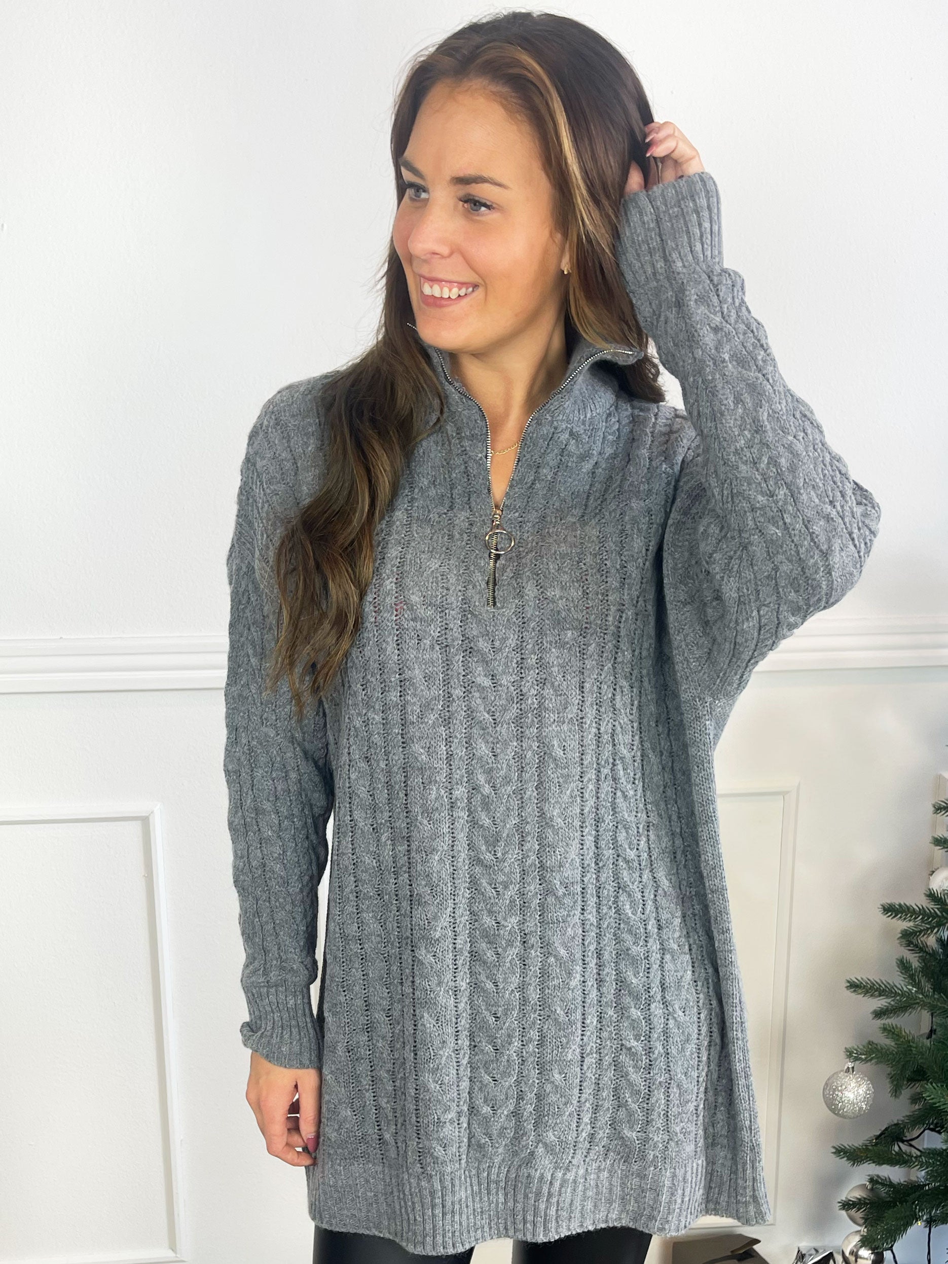 Esly - Striktrøje i kabelstrik med lynlås