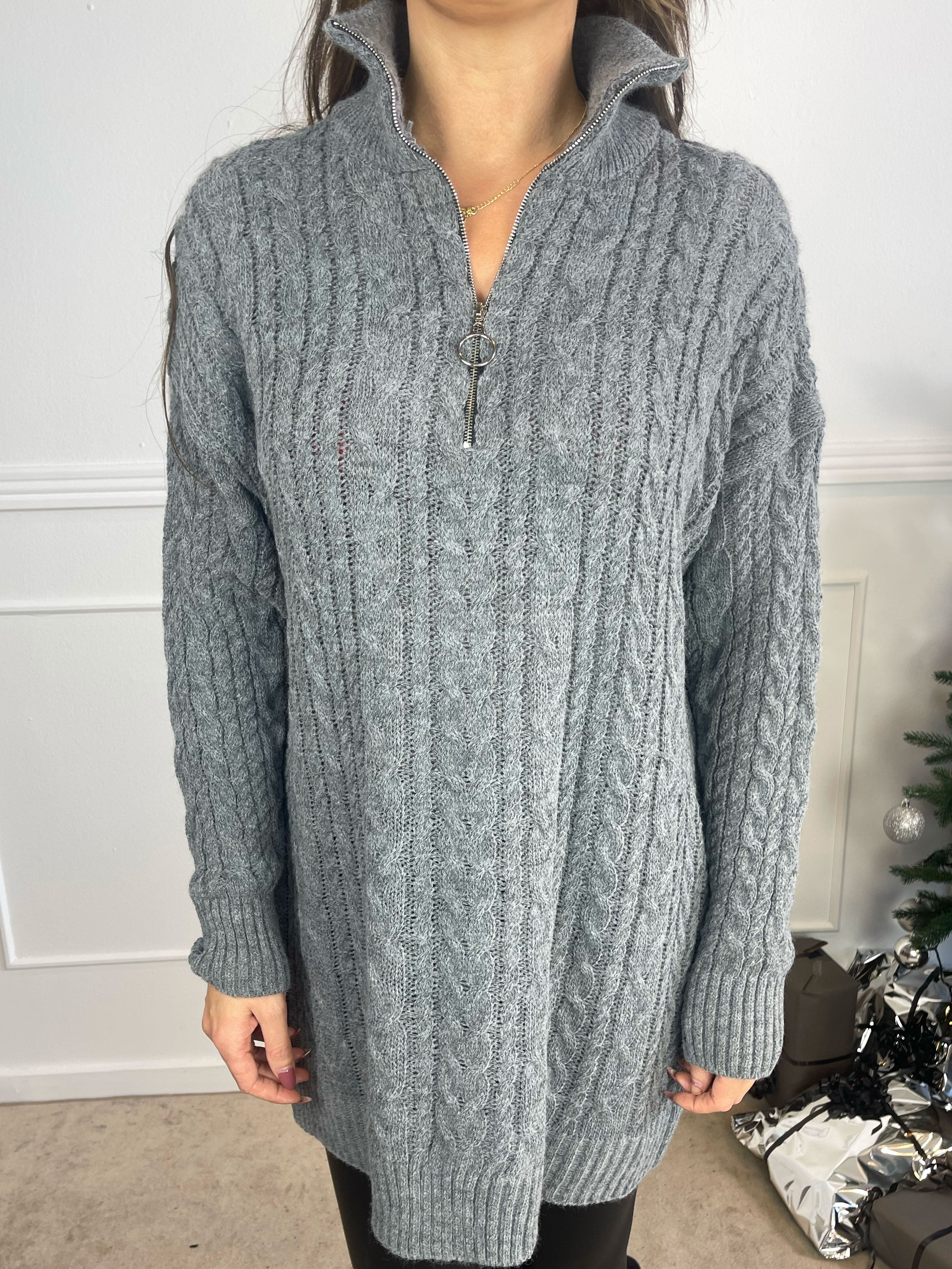 Esly - Striktrøje i kabelstrik med lynlås