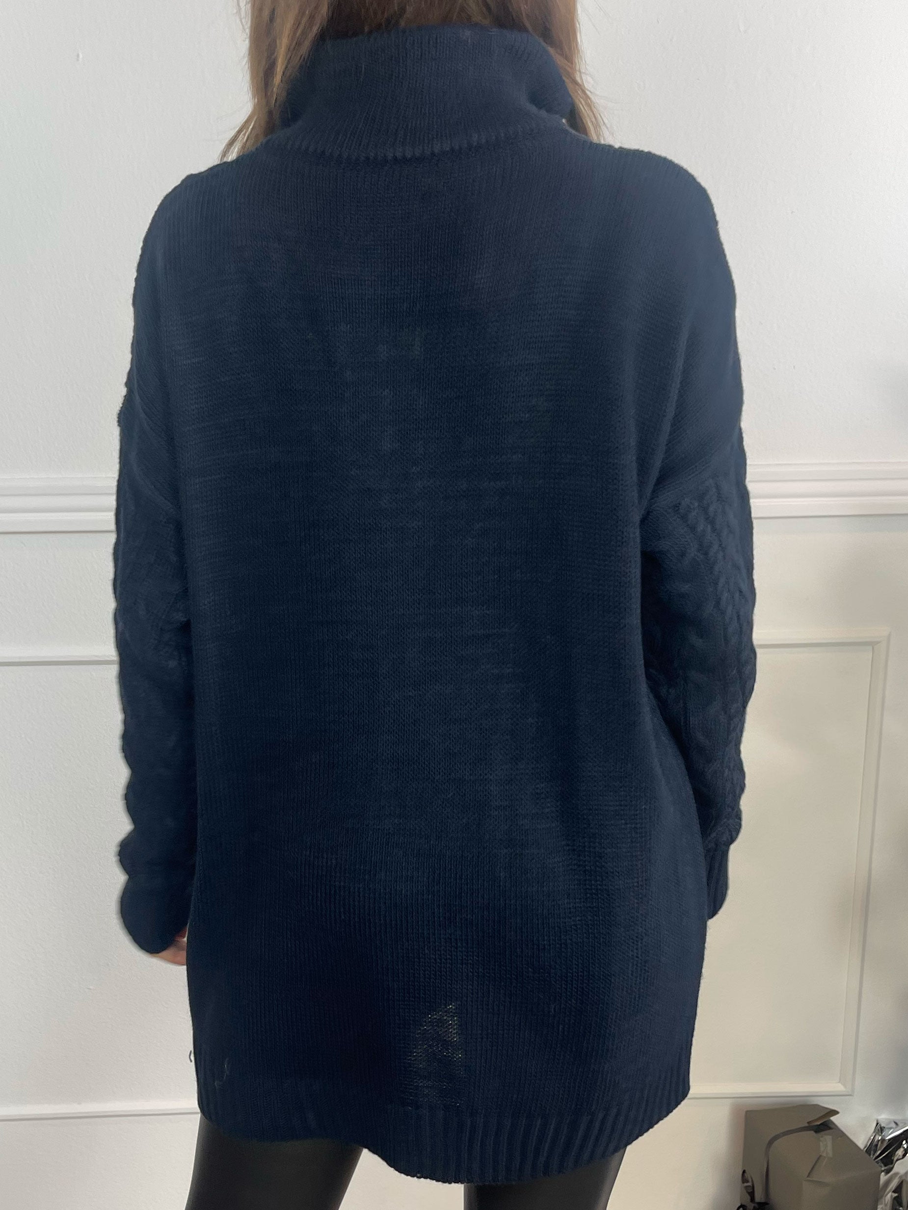 Esly - Striktrøje i kabelstrik med lynlås