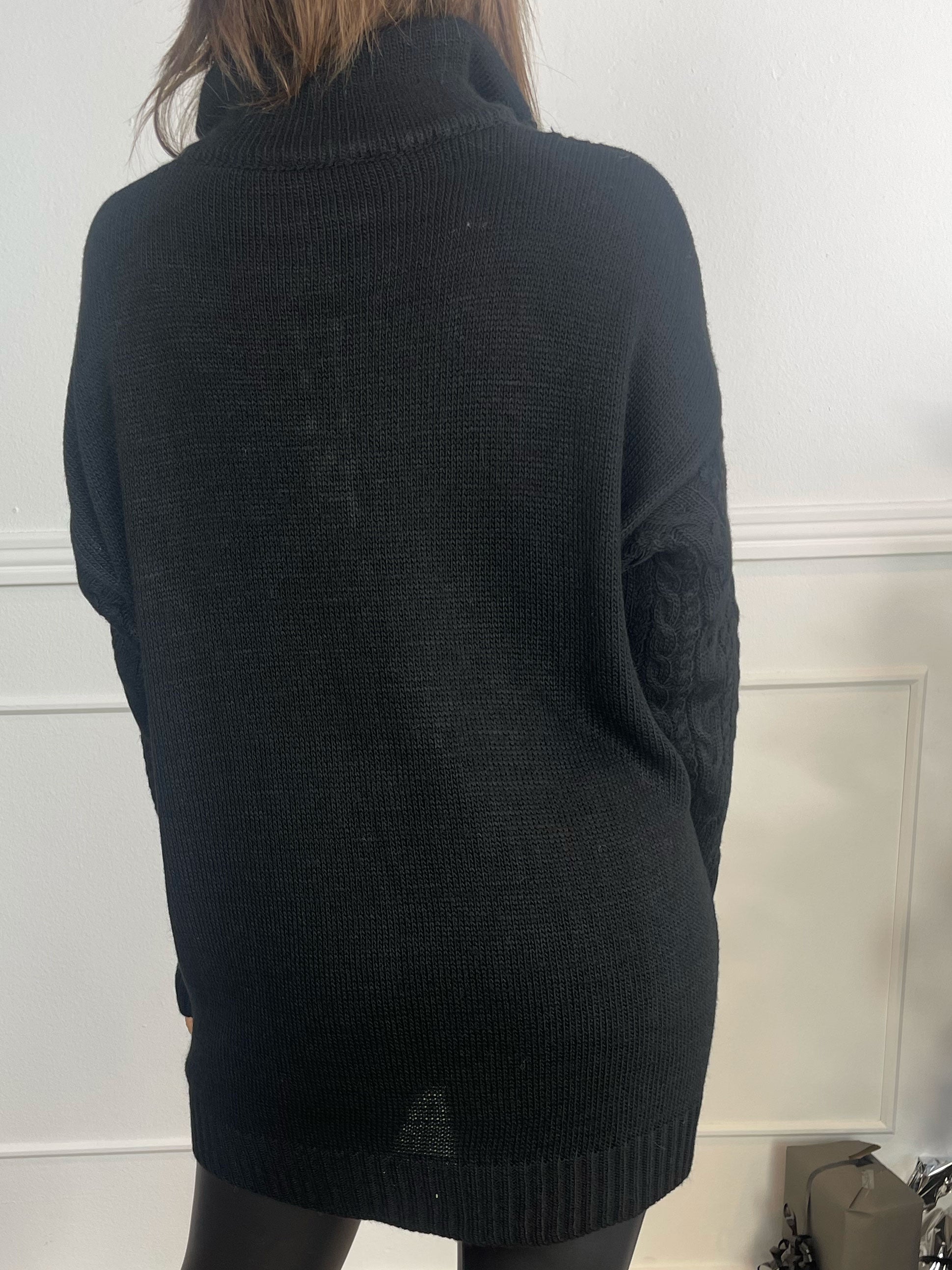 Esly - Striktrøje i kabelstrik med lynlås