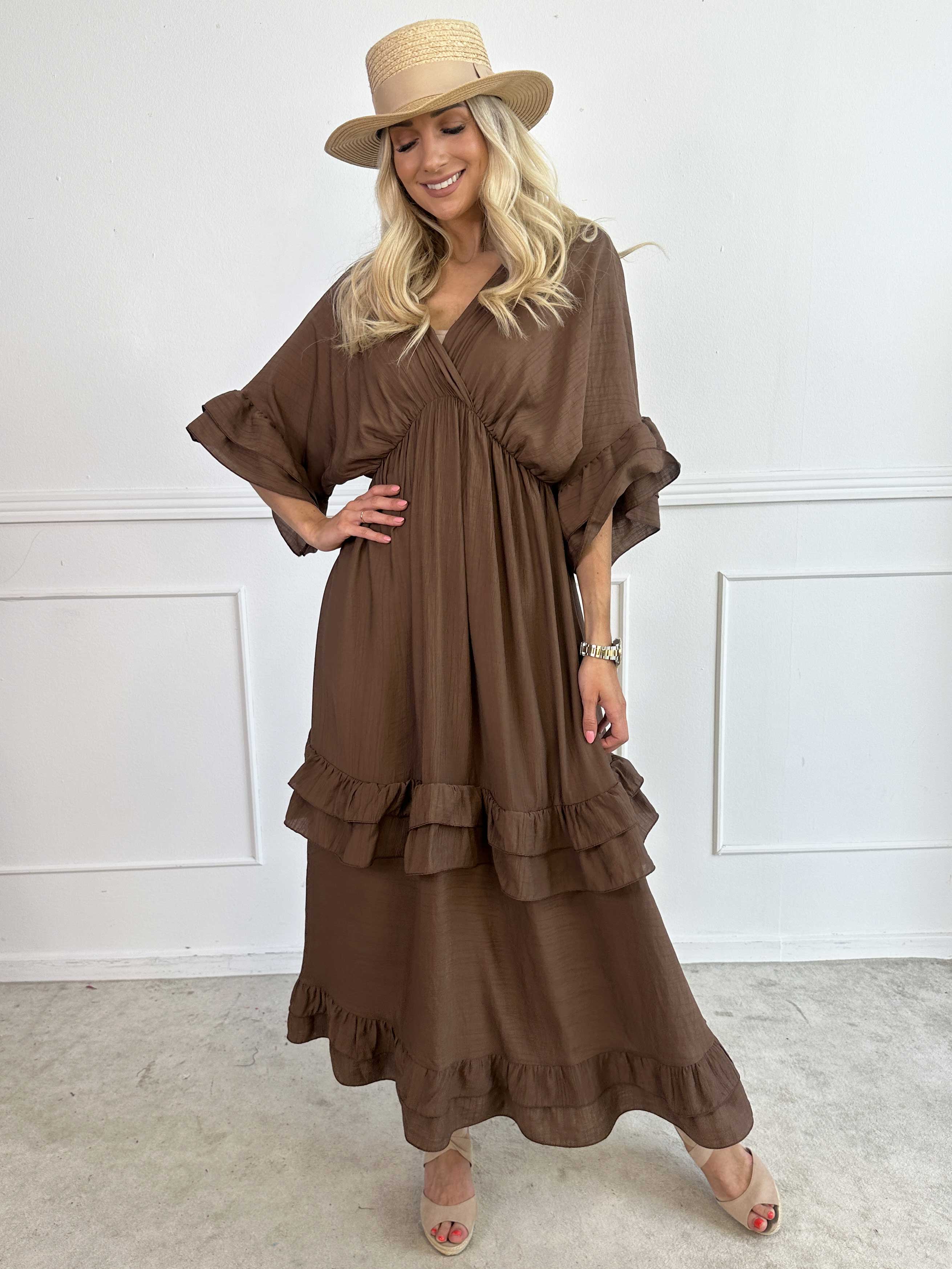 Europe - Sød lang kjole i viskose med flæsedetaljer