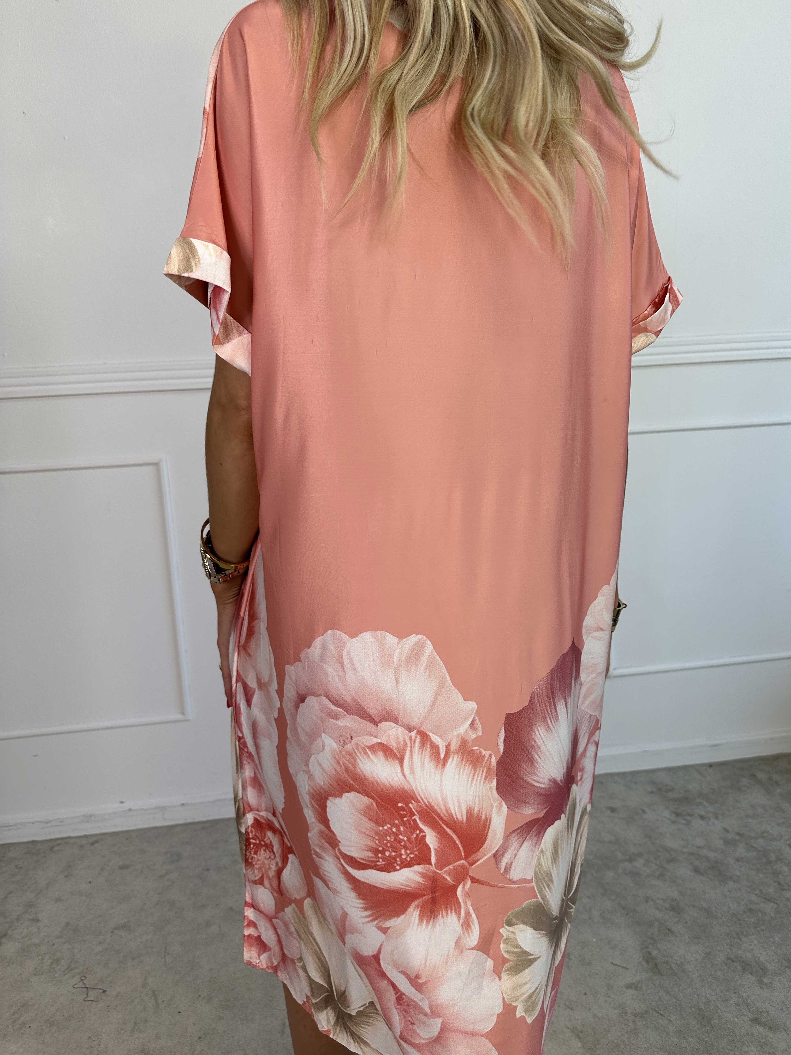 Evie Peony - Løs tunikakjole i elastisk stof med blomsterprint