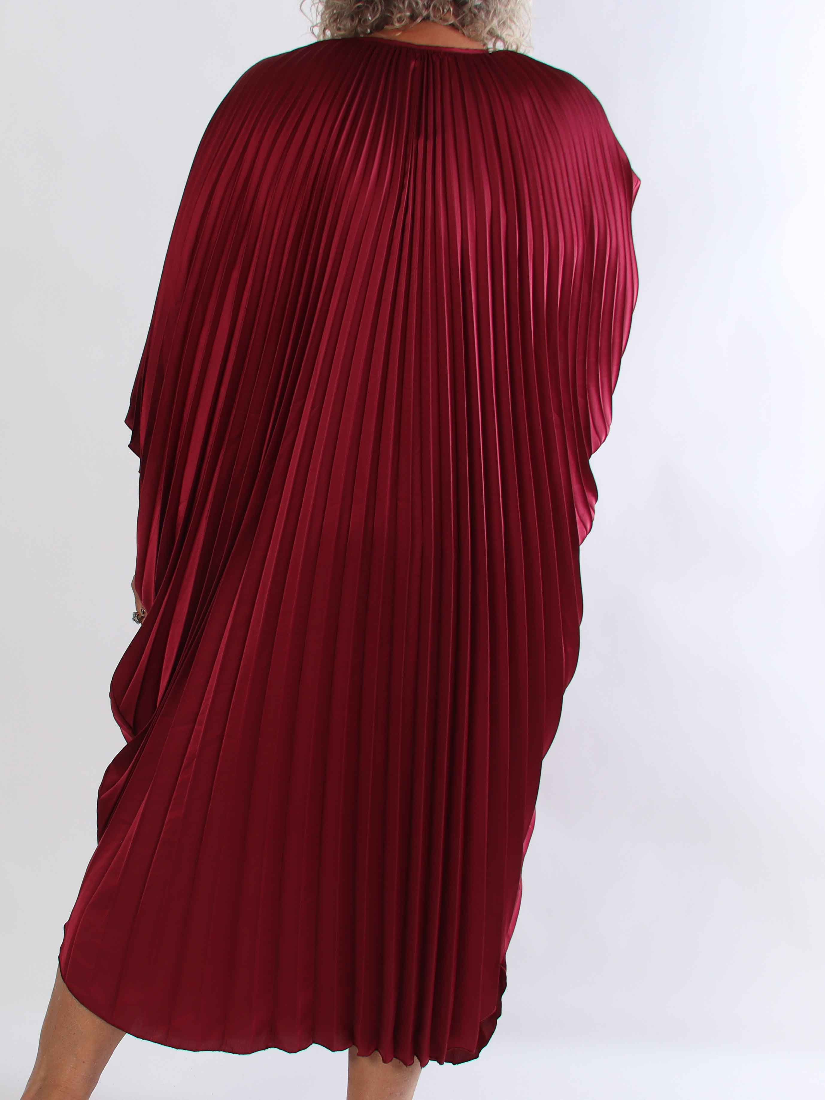 Evita - Elegant plus size tunikakjole i smukt plisseret stof