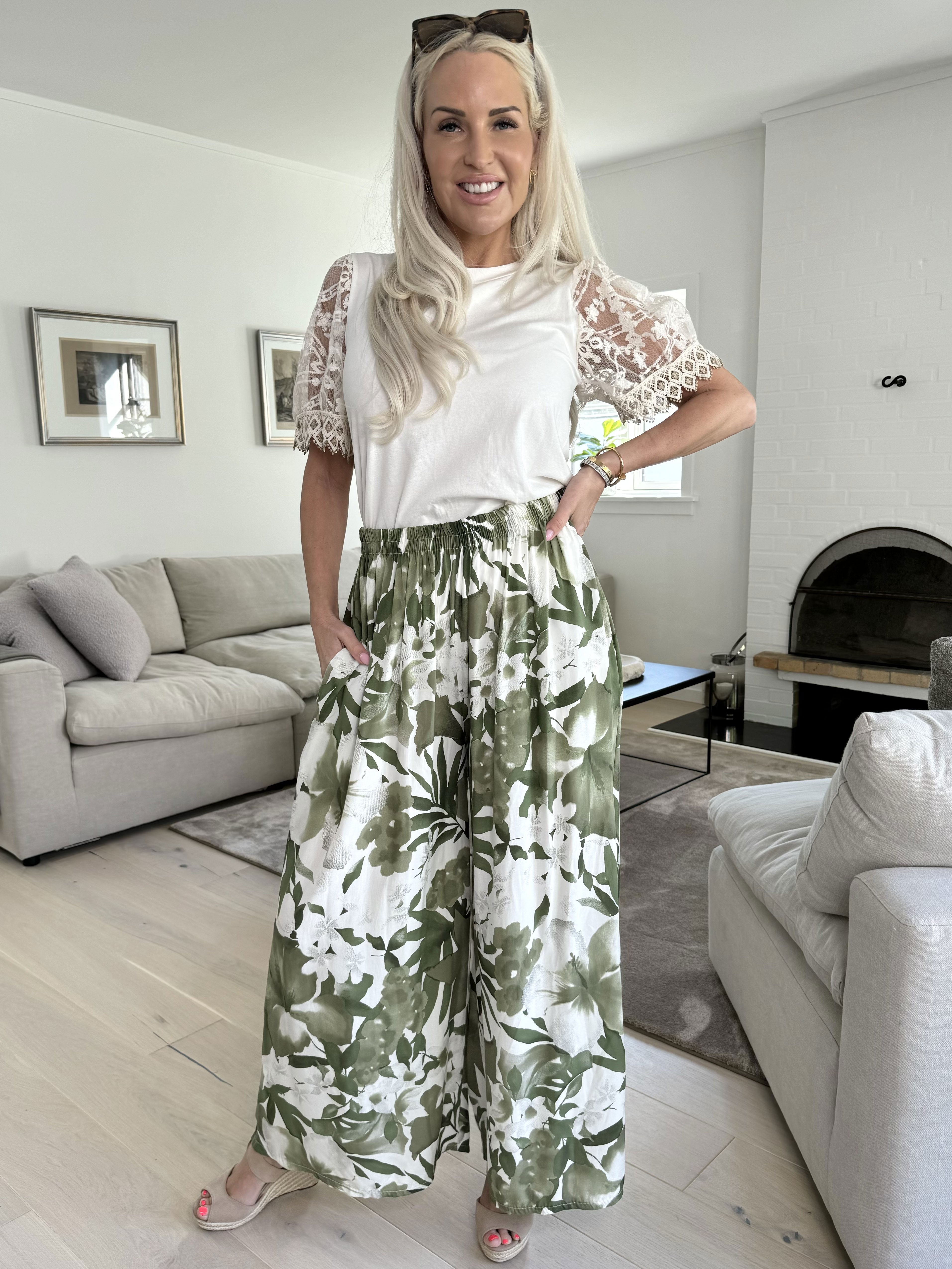 Fatina - Søde blomstret sommerbukser