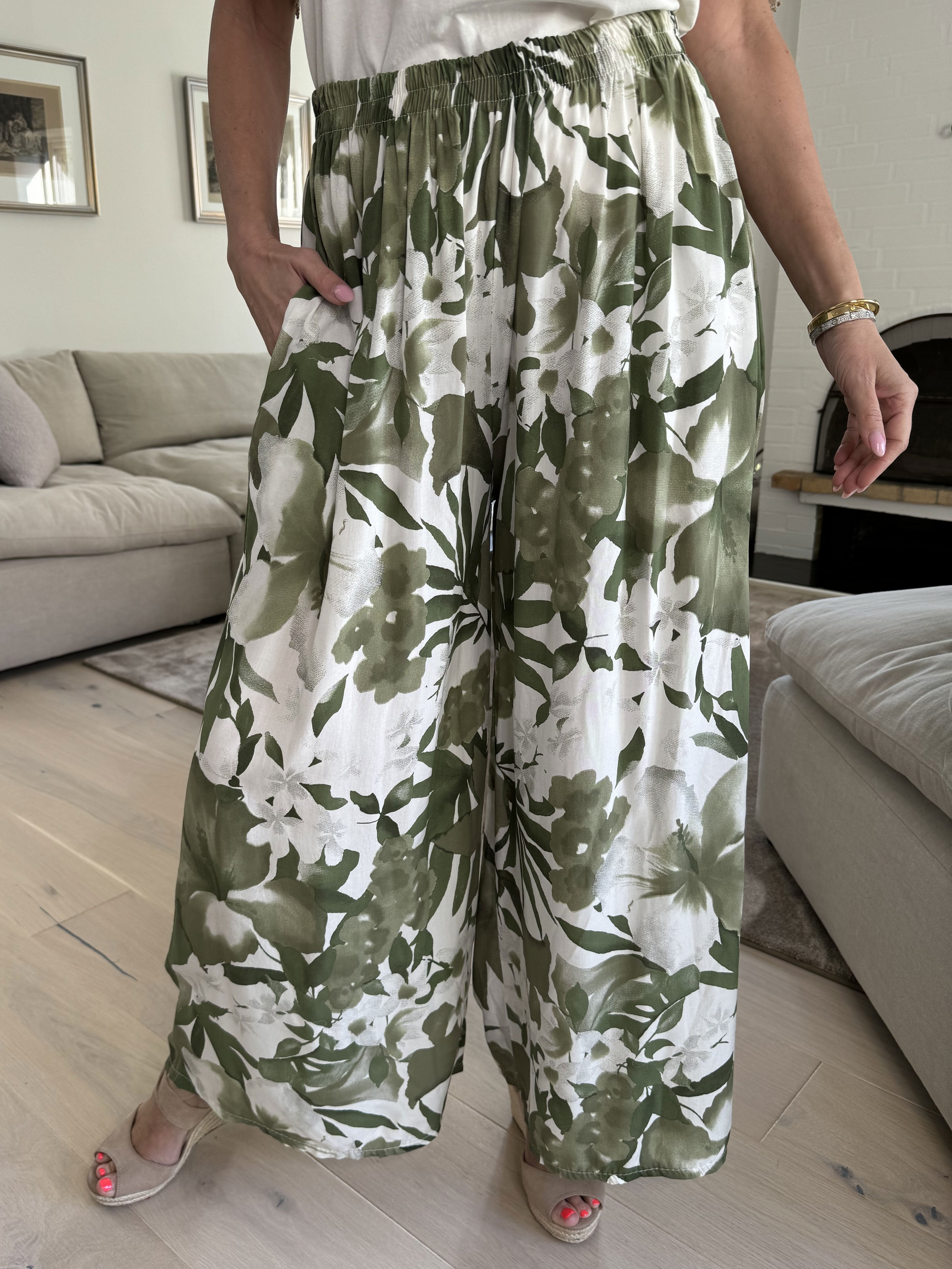 Fatina - Søde blomstret sommerbukser