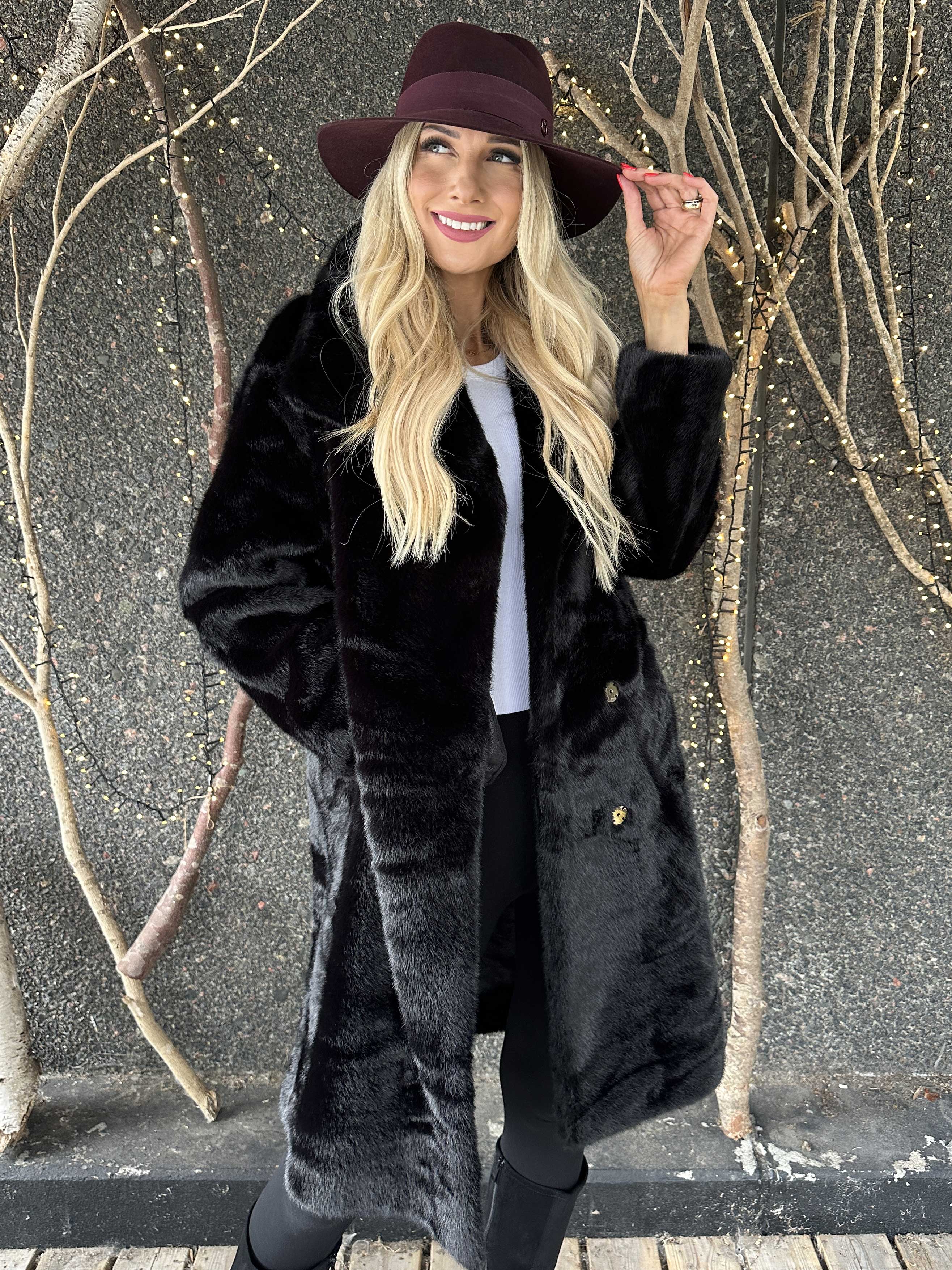 Federica - Blød faux fur frakke med krave