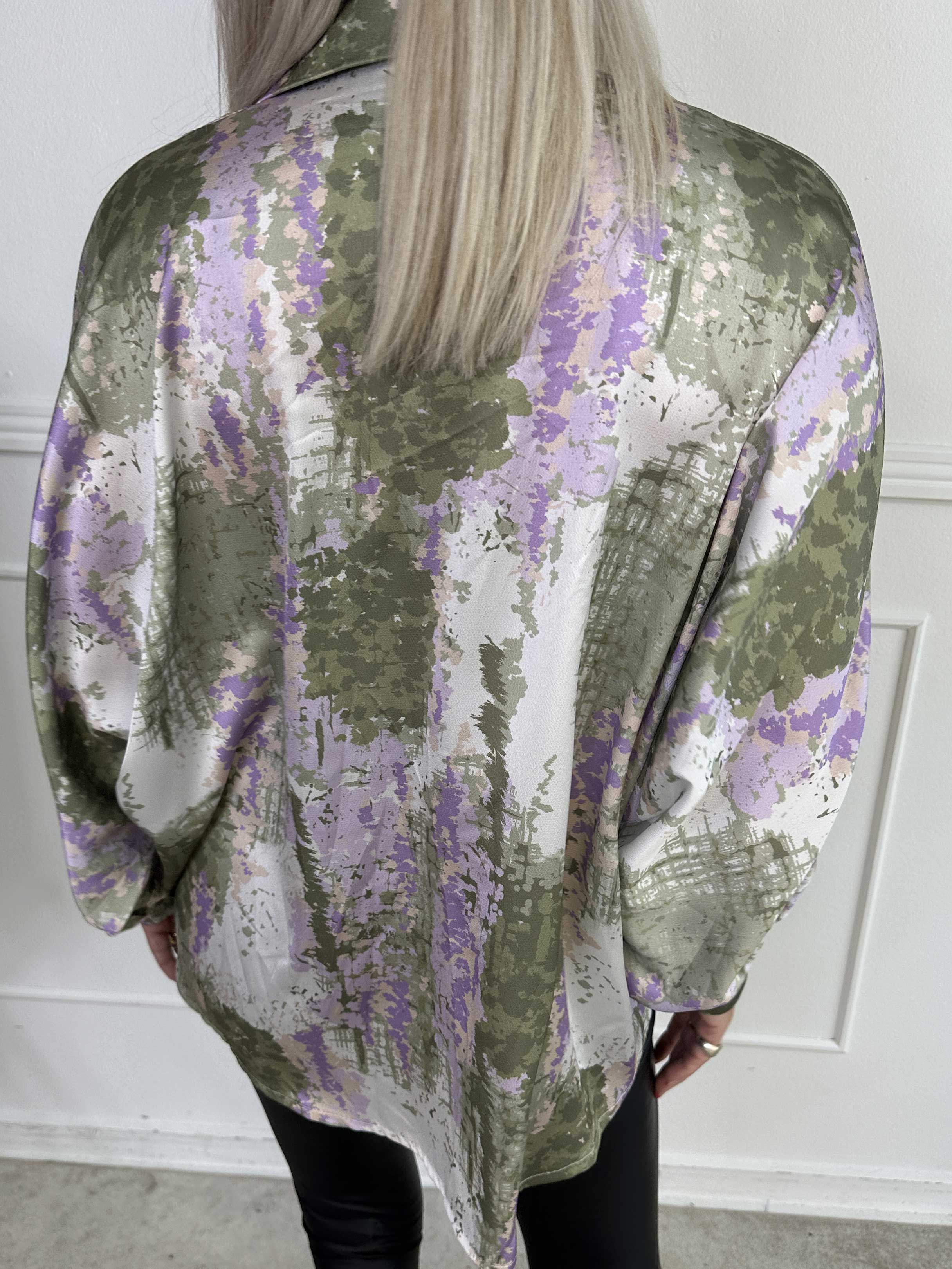 Feliciti Batik - Flerfarvet skjorte med flagermusærmer