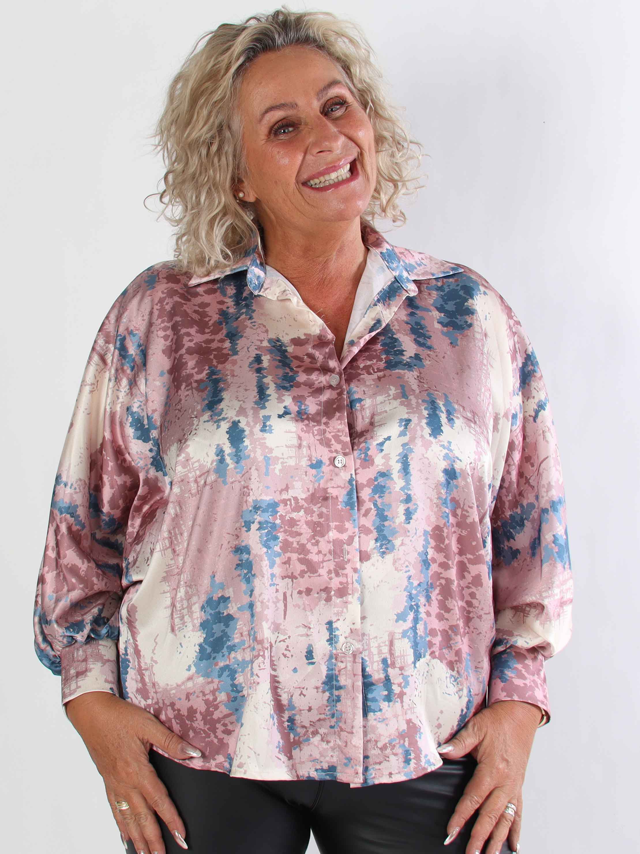 Feliciti Batik - Flerfarvet plus size skjorte med flagermusærmer
