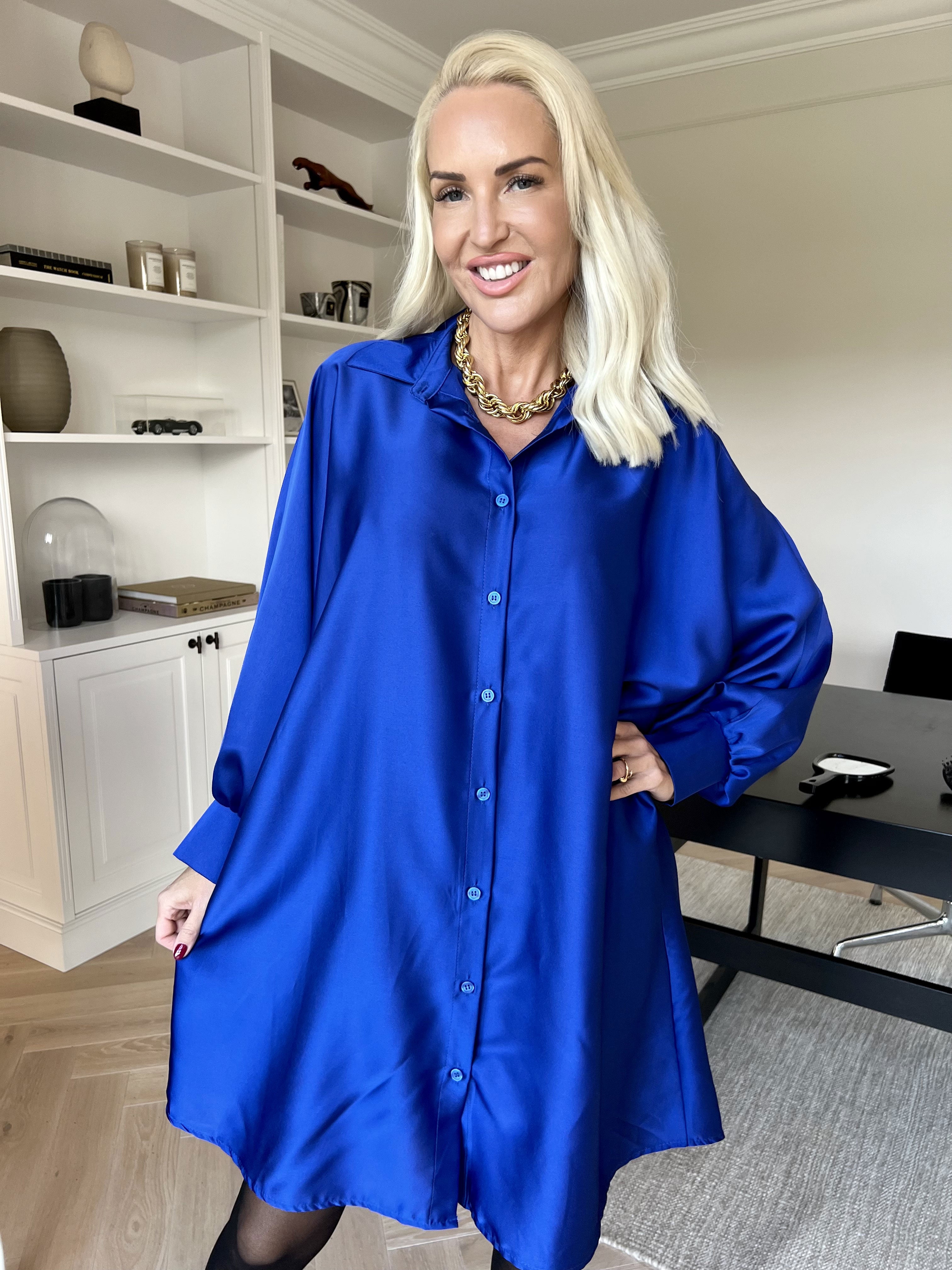 Feliciti long - Shiny skjortekjole med flagermusærmer