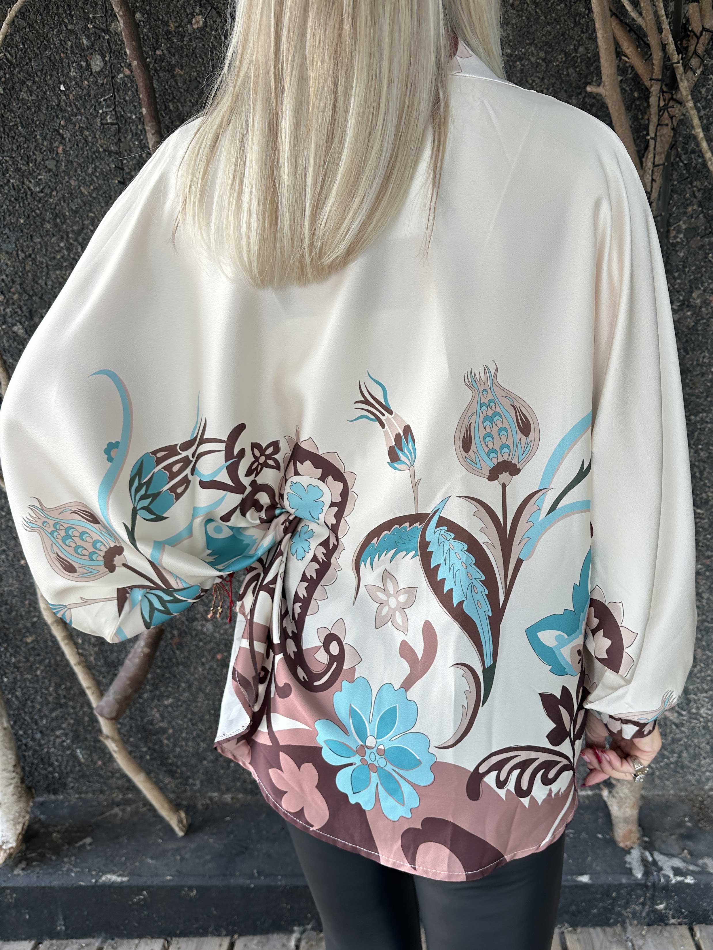 Feliciti Paisley - Mønstret skjorte med flagermusærmer