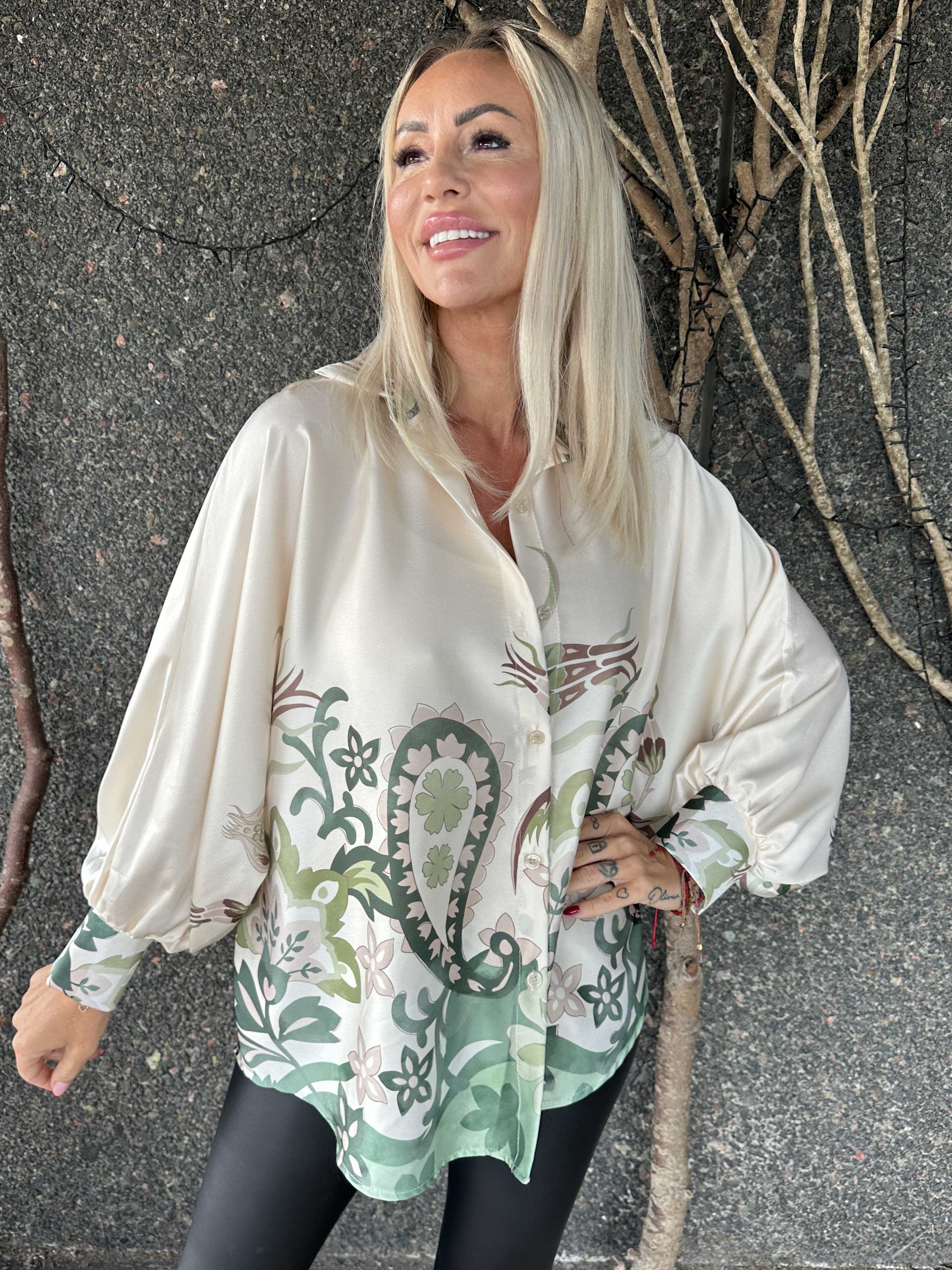 Feliciti Paisley - Mønstret skjorte med flagermusærmer