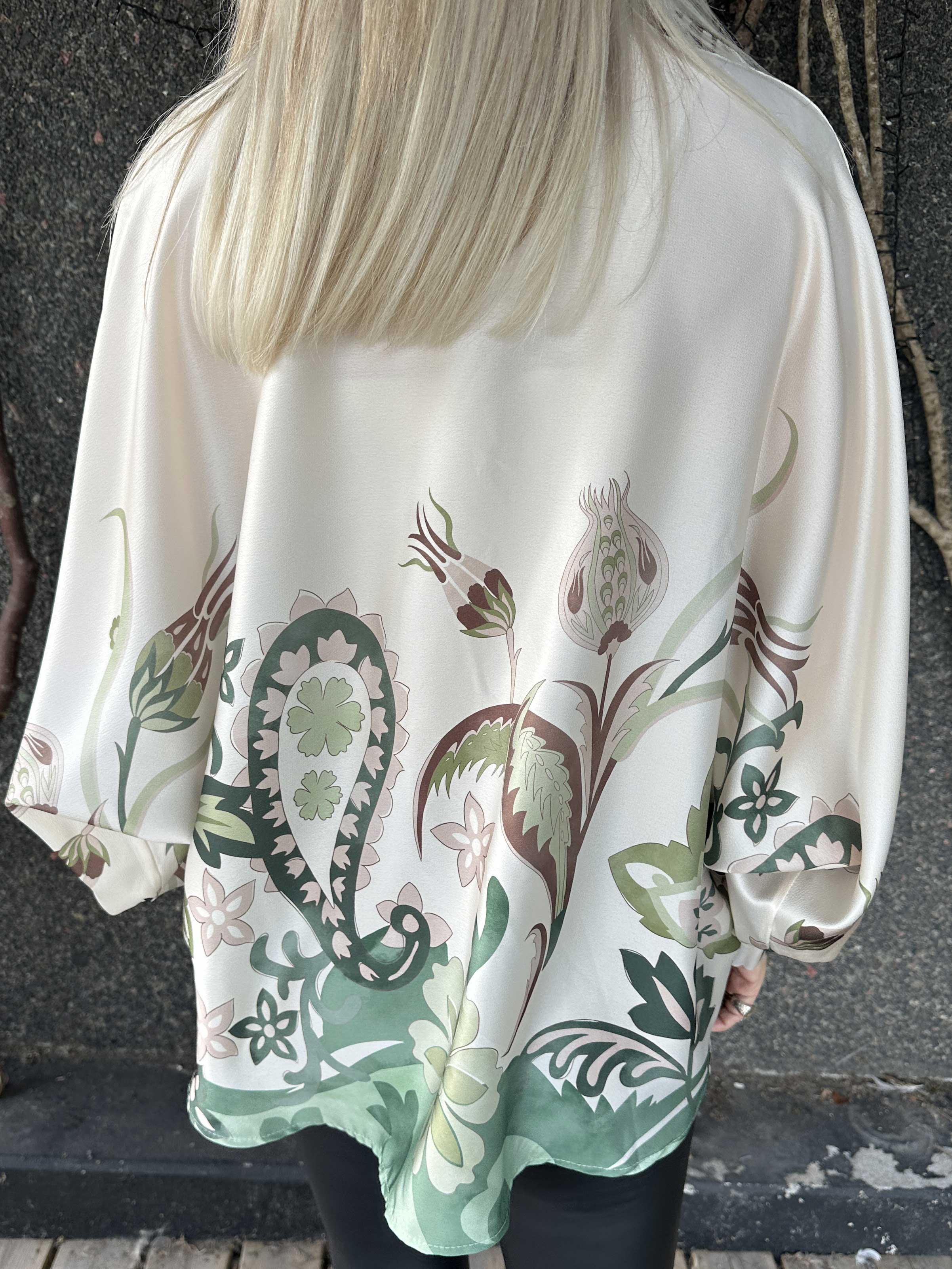 Feliciti Paisley - Mønstret skjorte med flagermusærmer