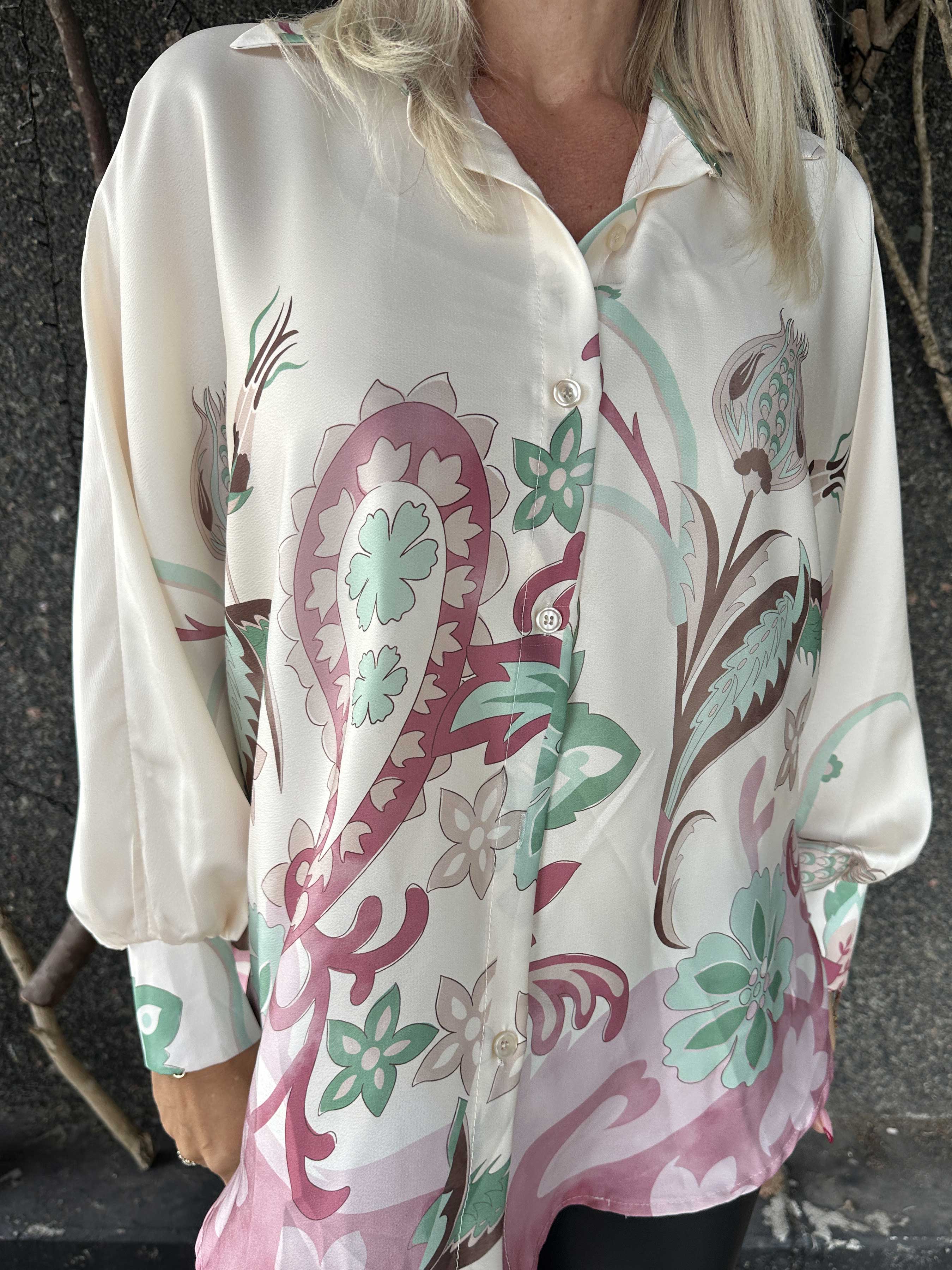 Feliciti Paisley - Mønstret skjorte med flagermusærmer