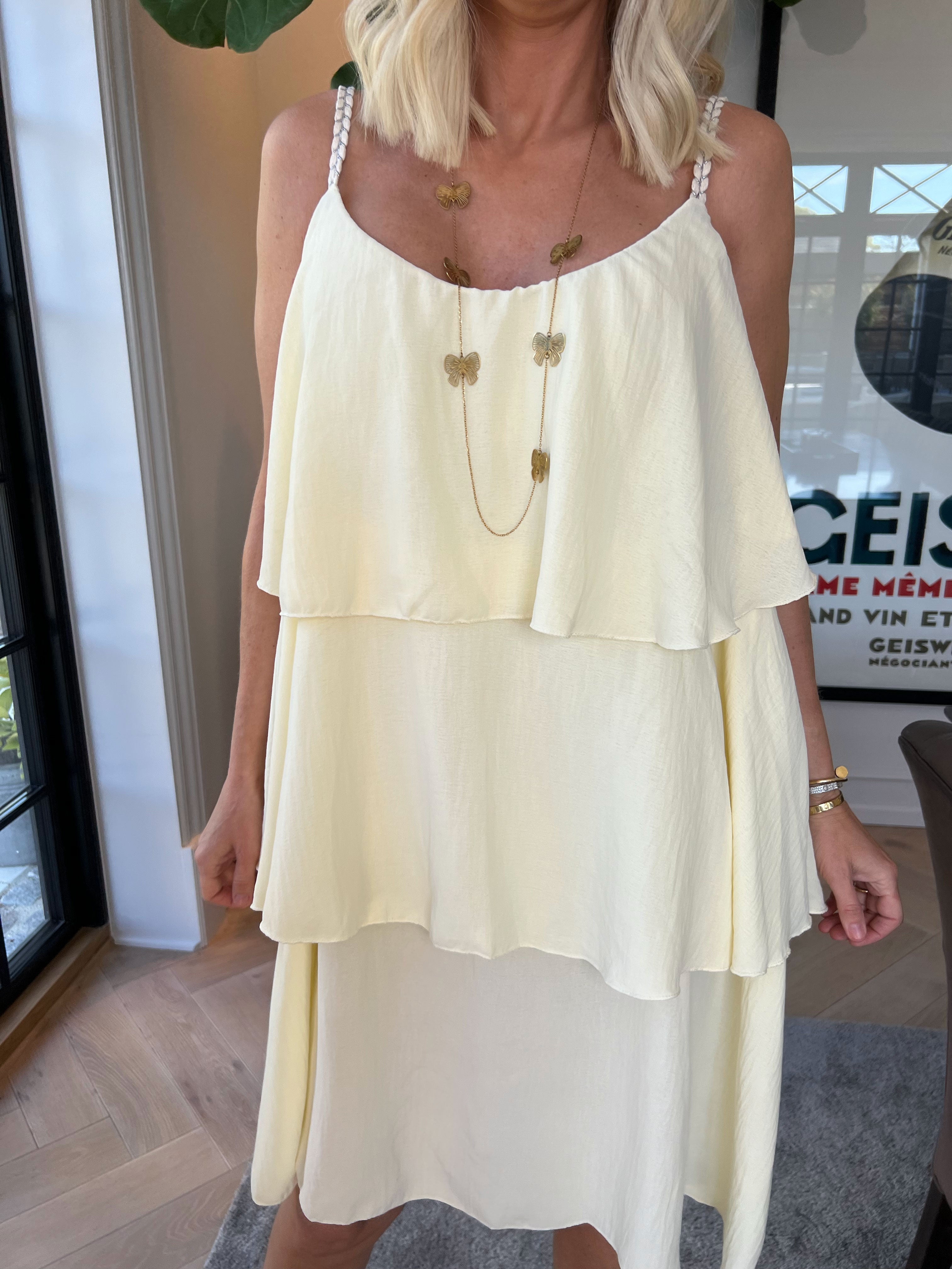 Feliz - Sommerkjole i viskose med flettede stropper og flæser