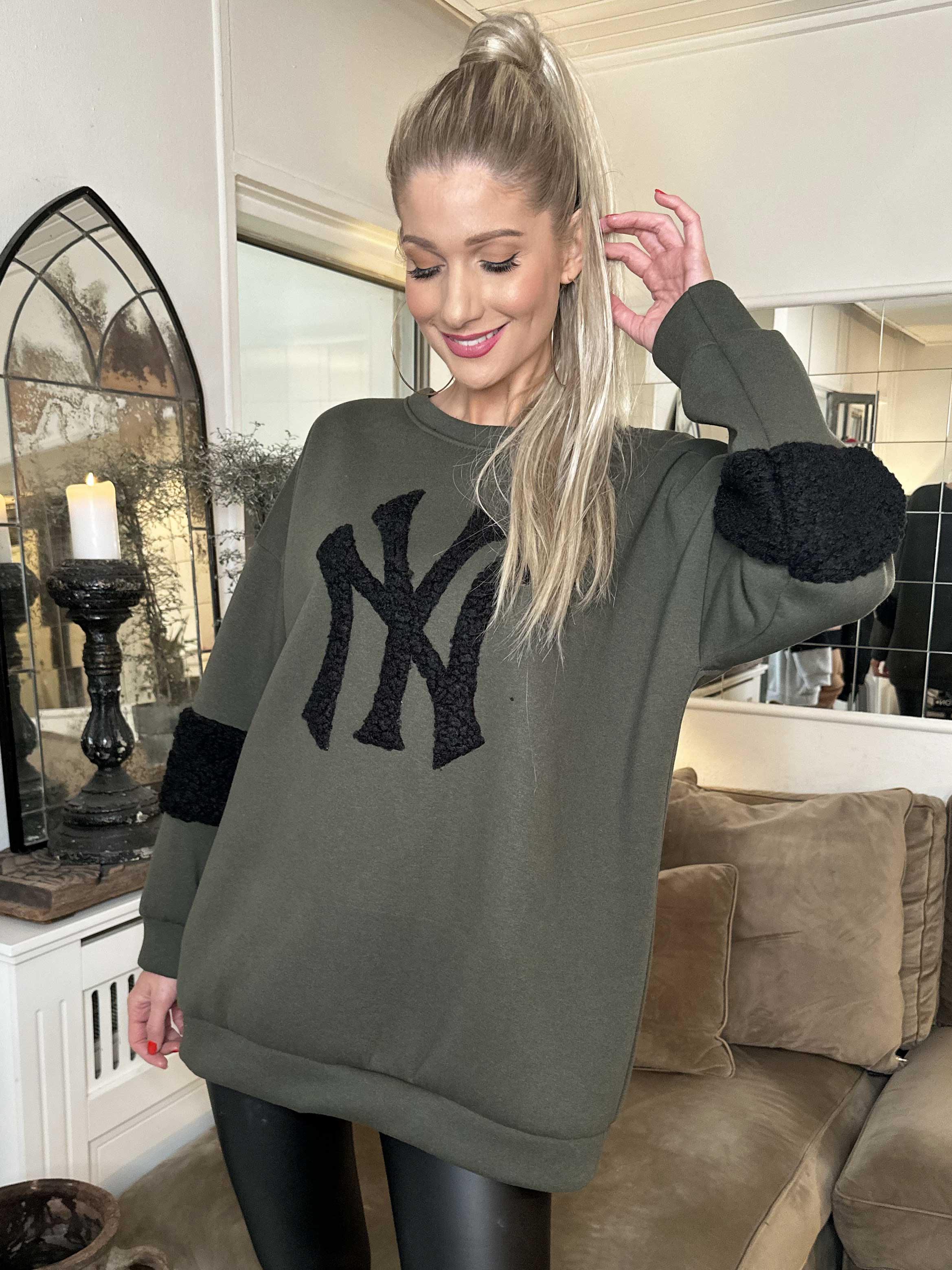 Fenya - Sweatshirt detaljeret med blødt plys