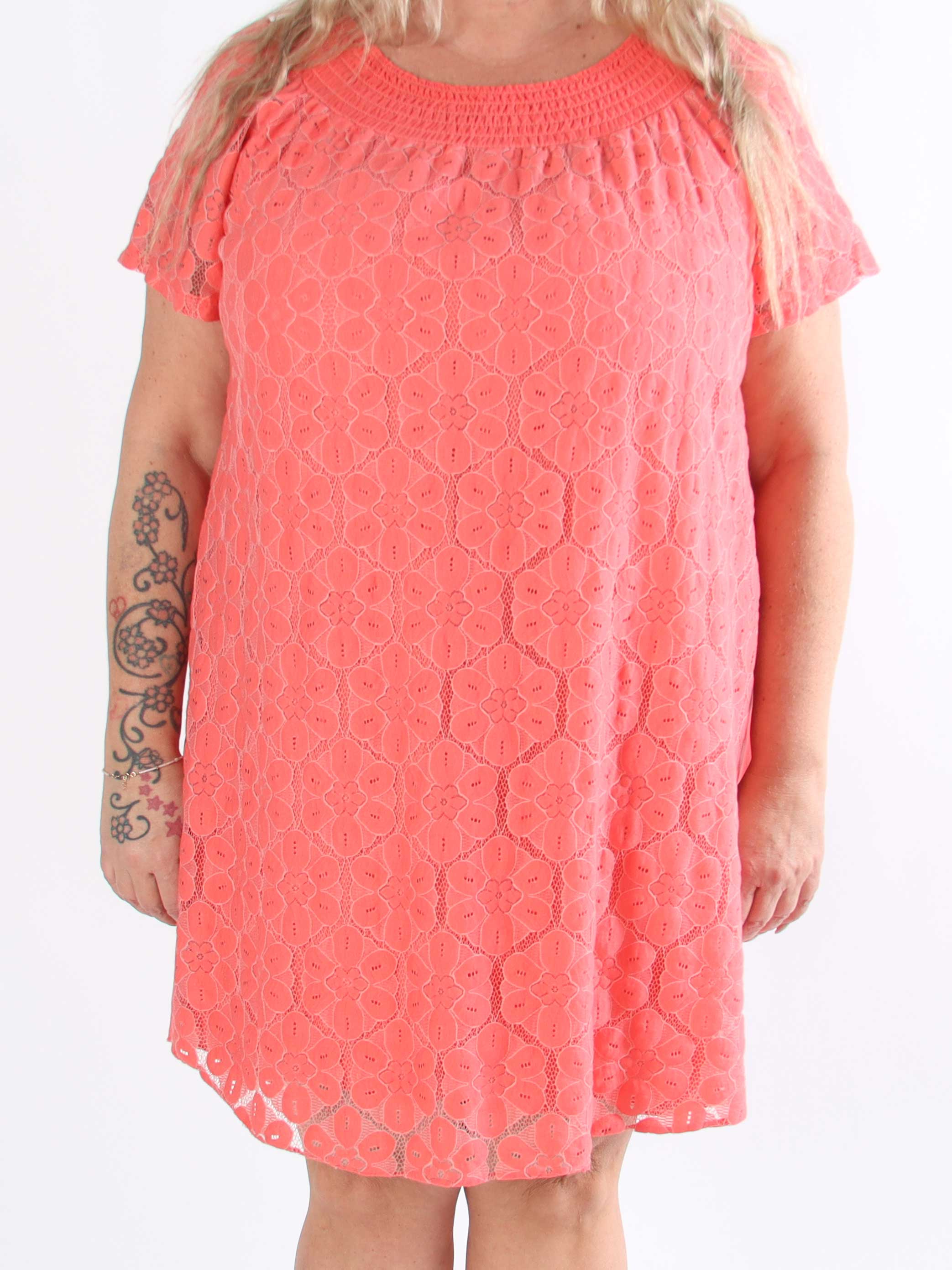 Fjola - Plus size tunikakjole i bomuld med blonder foran