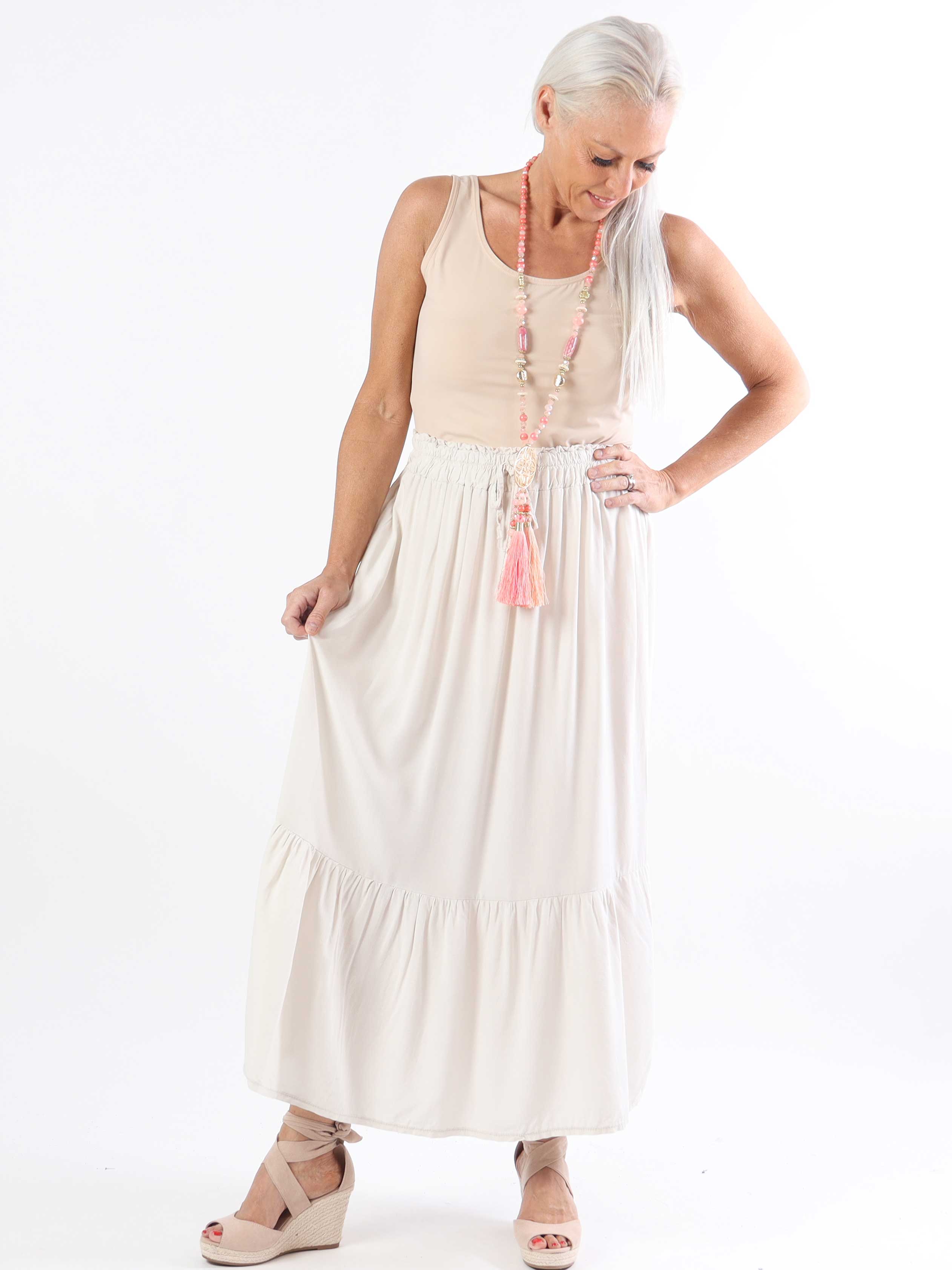 Florida - Sød plus size nederdel i viskose med flæsekant forneden