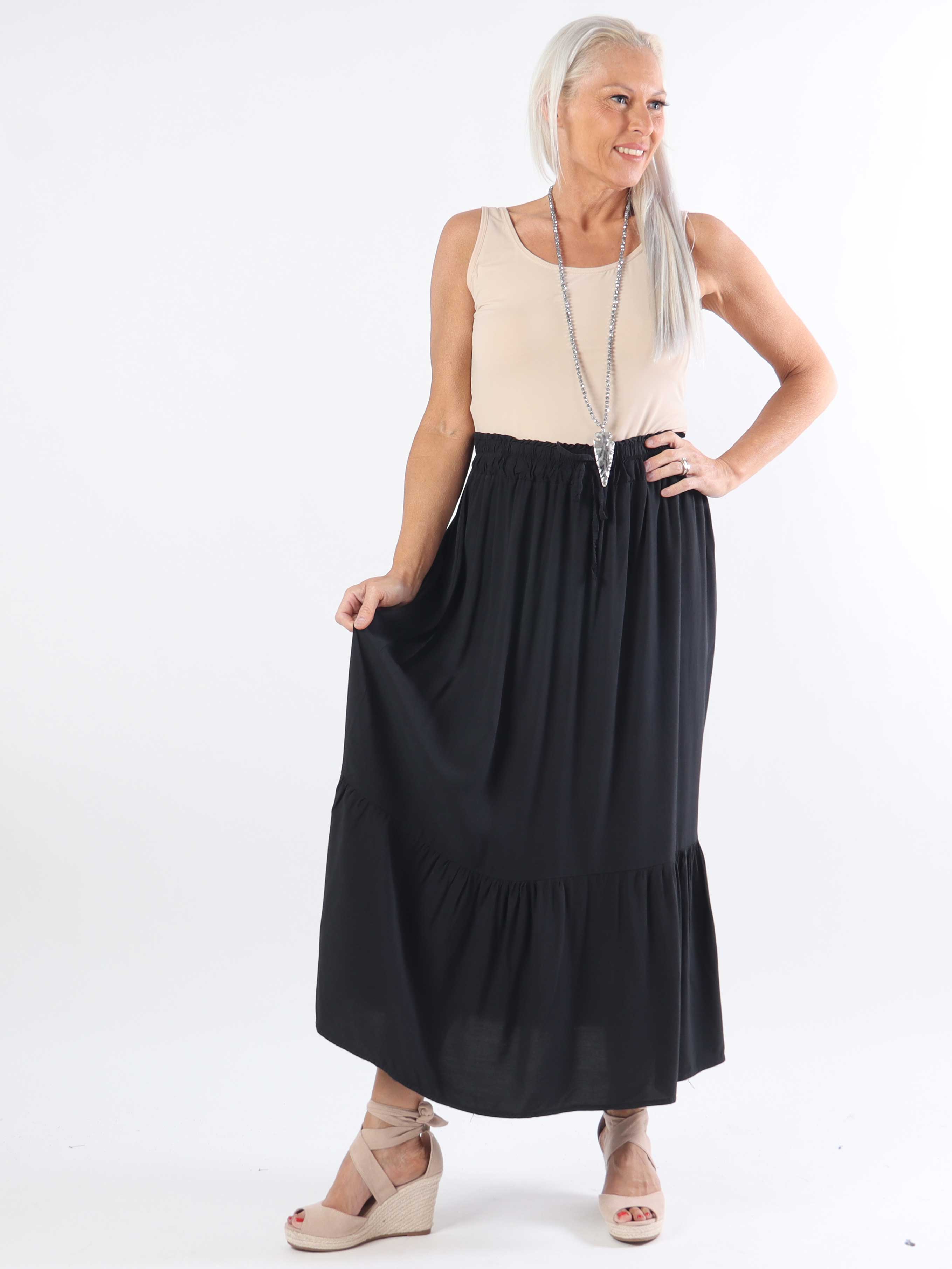 Florida - Sød plus size nederdel i viskose med flæsekant forneden