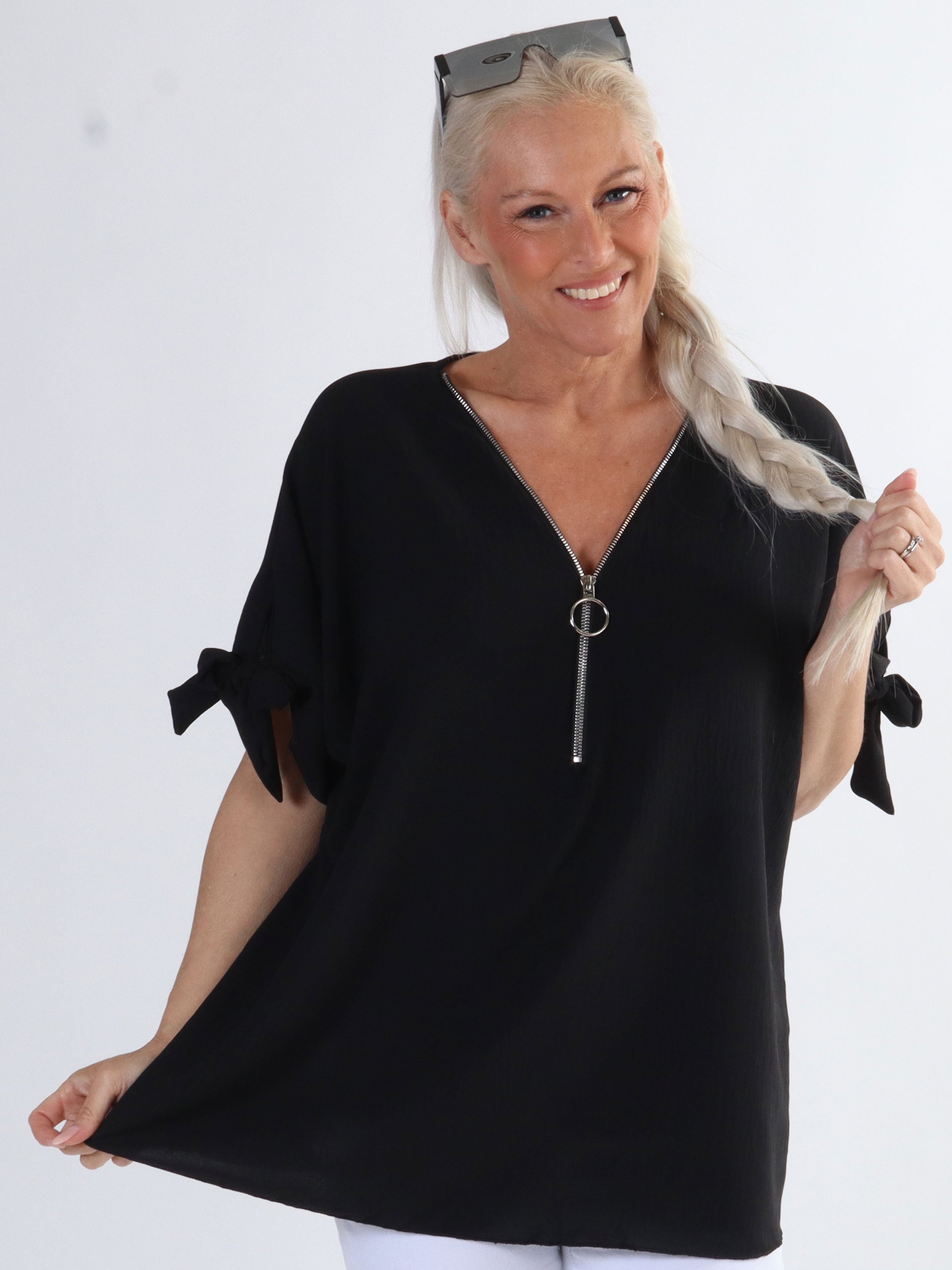 Frankie - Plus size tunika med lynlås og sløje på ærmerne