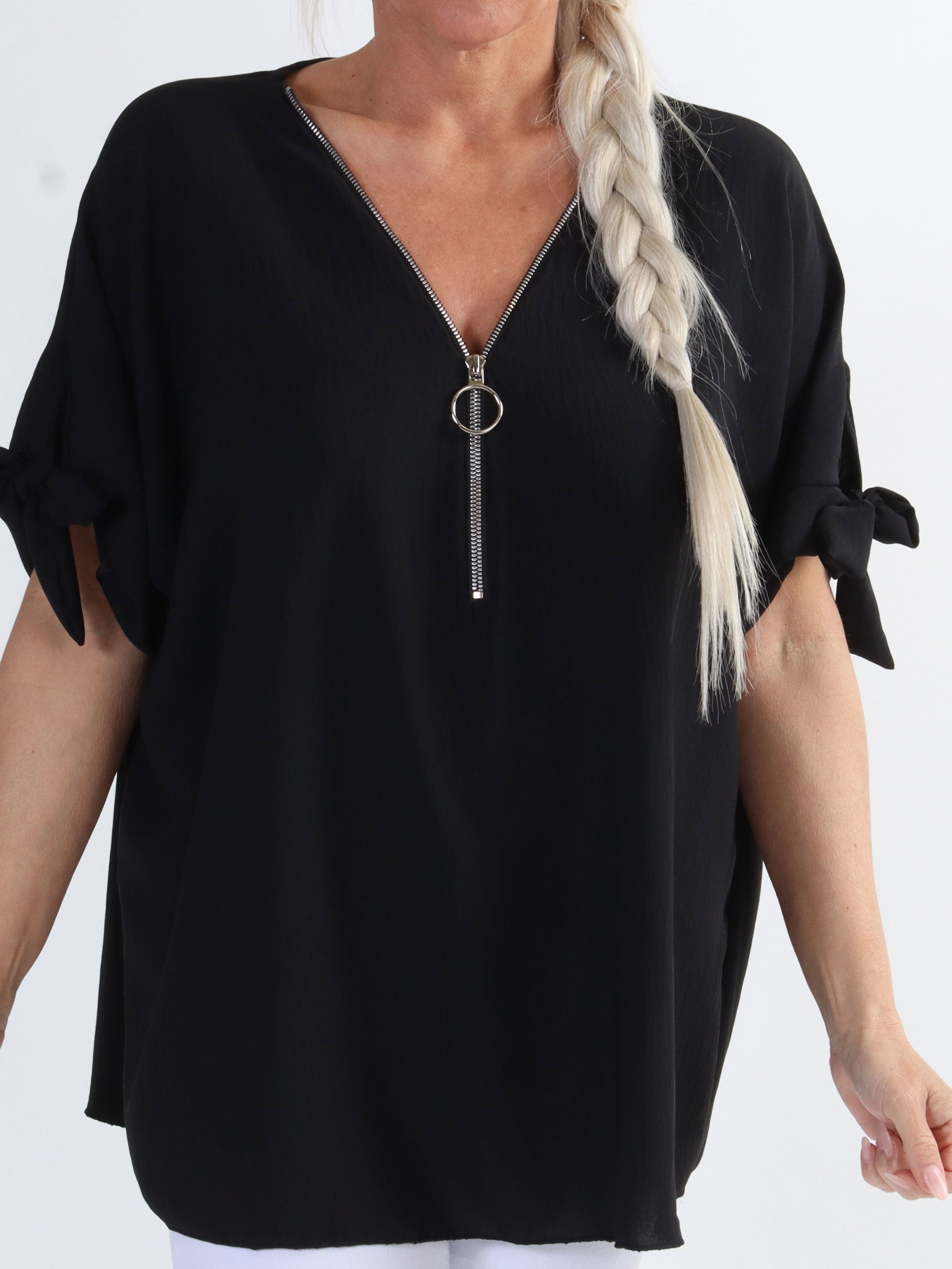 Frankie - Plus size tunika med lynlås og sløje på ærmerne