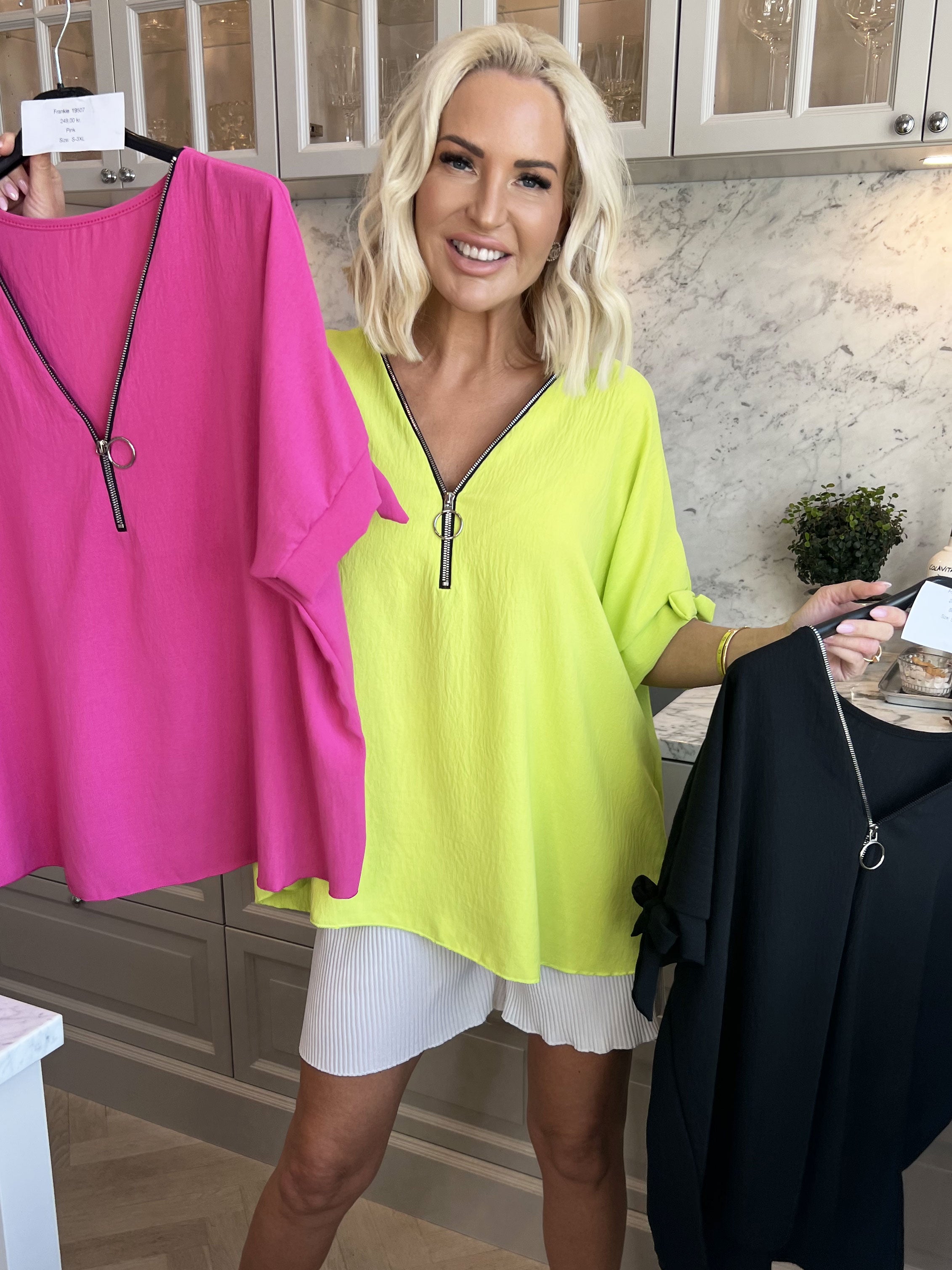 Frankie - Tunika med lynlås og sløje på ærmerne