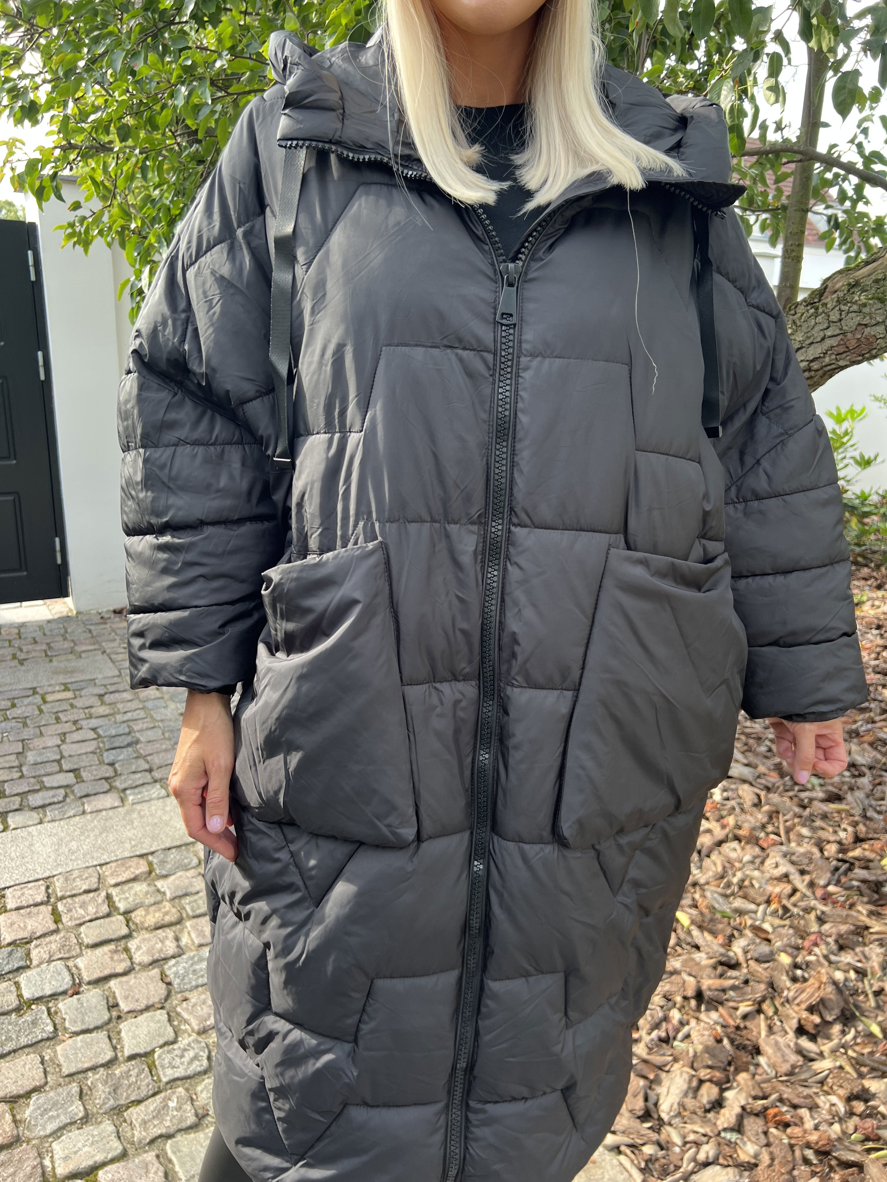 Gabriela - Dynejakke i oversized pasform